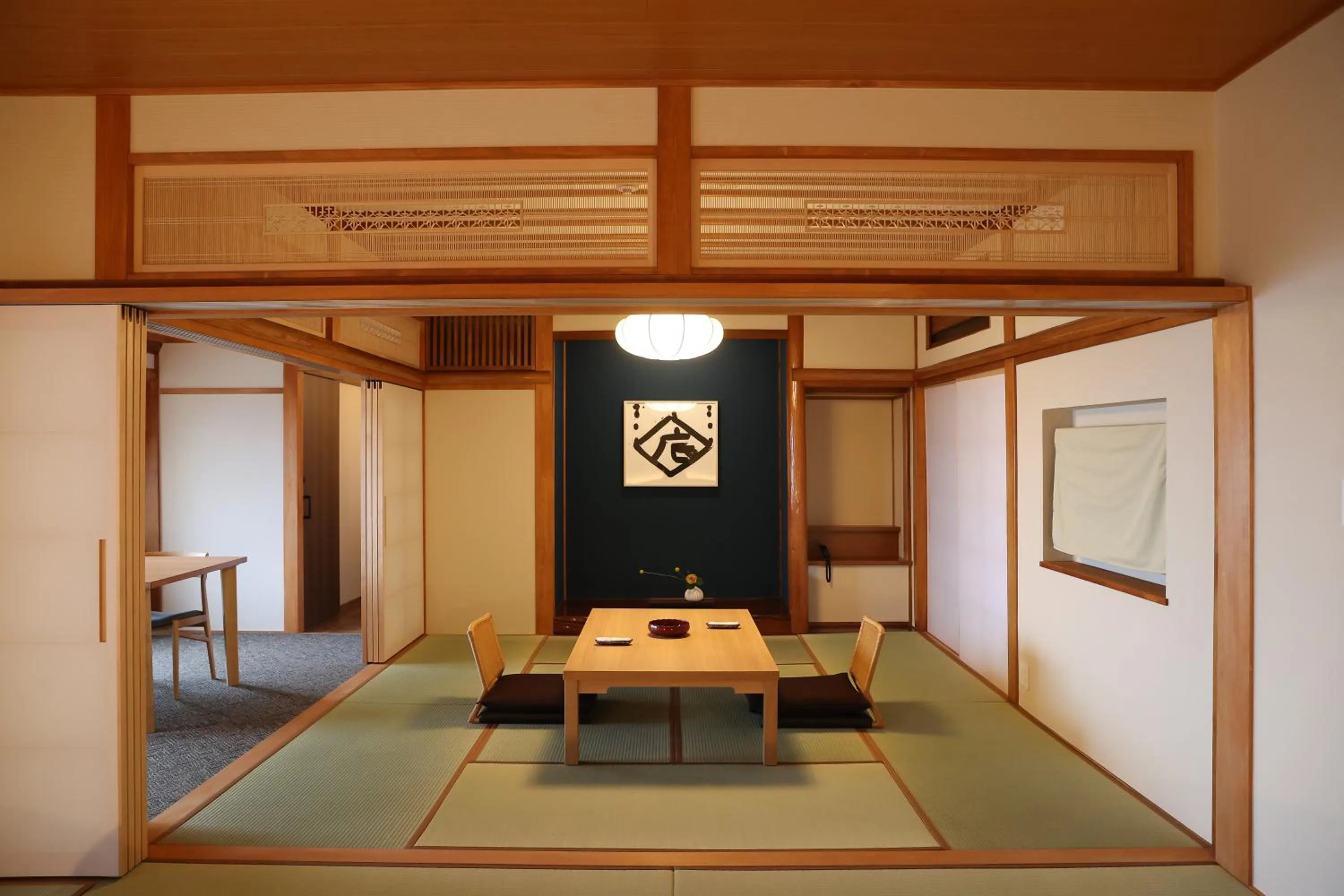 Photo of the whole room in Chigira Jinsentei