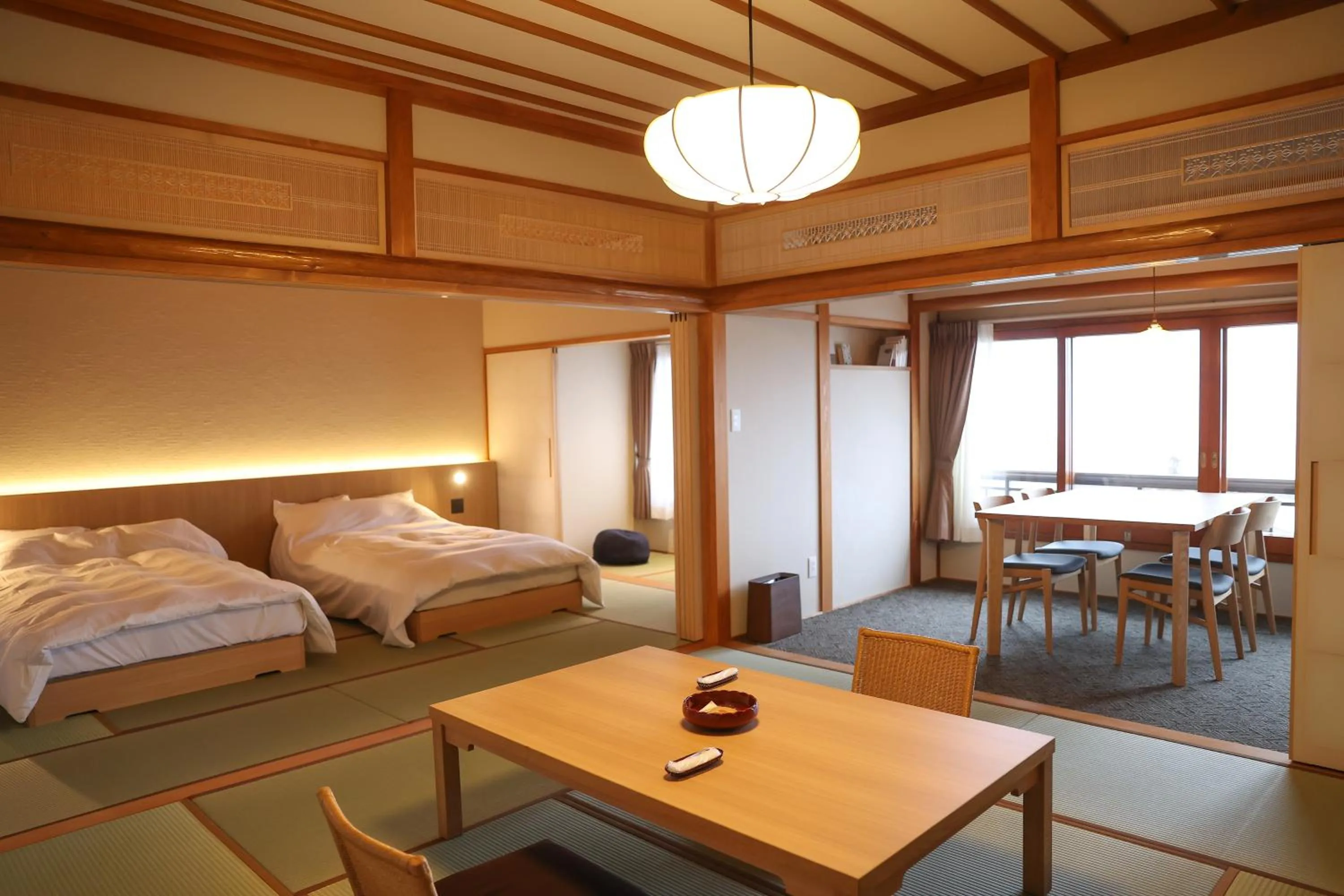 Photo of the whole room, Bed in Chigira Jinsentei