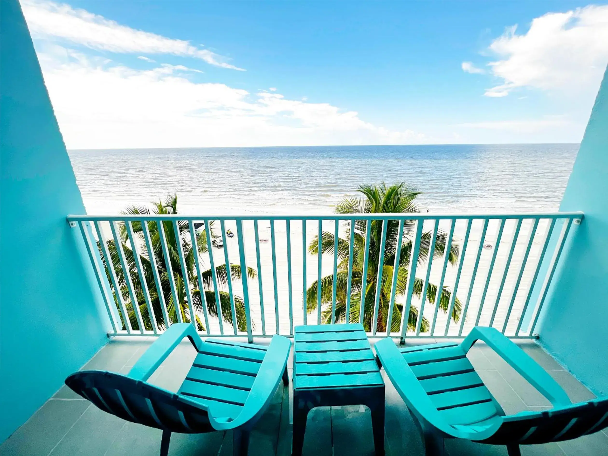 Beachfront Two Double Beds Studio with Balcony in Lani Kai Island Resort Beachfront Two Double Beds Studio with Balcony in Lani Kai Island Resort