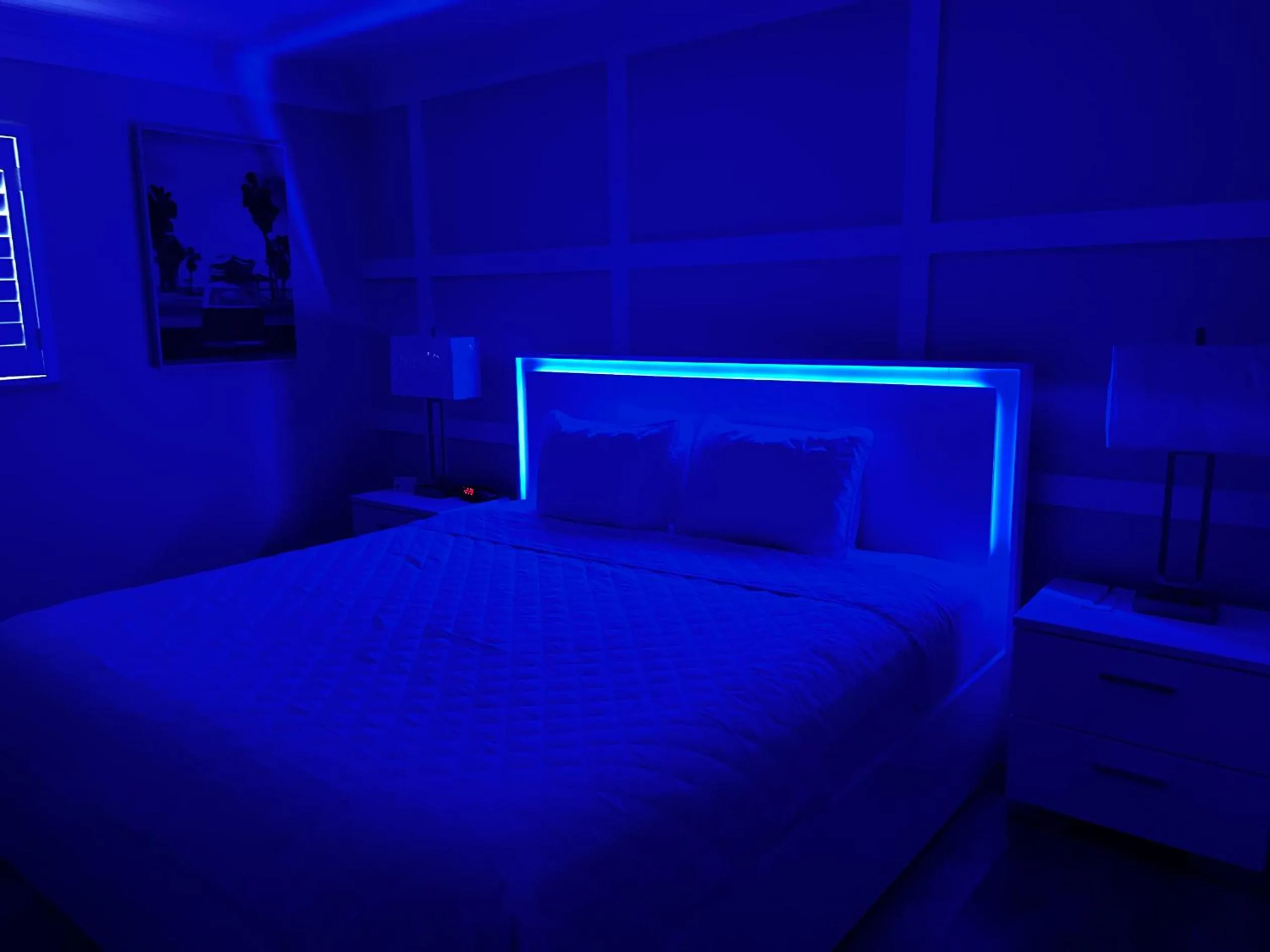 Bed in Lani Kai Island Resort