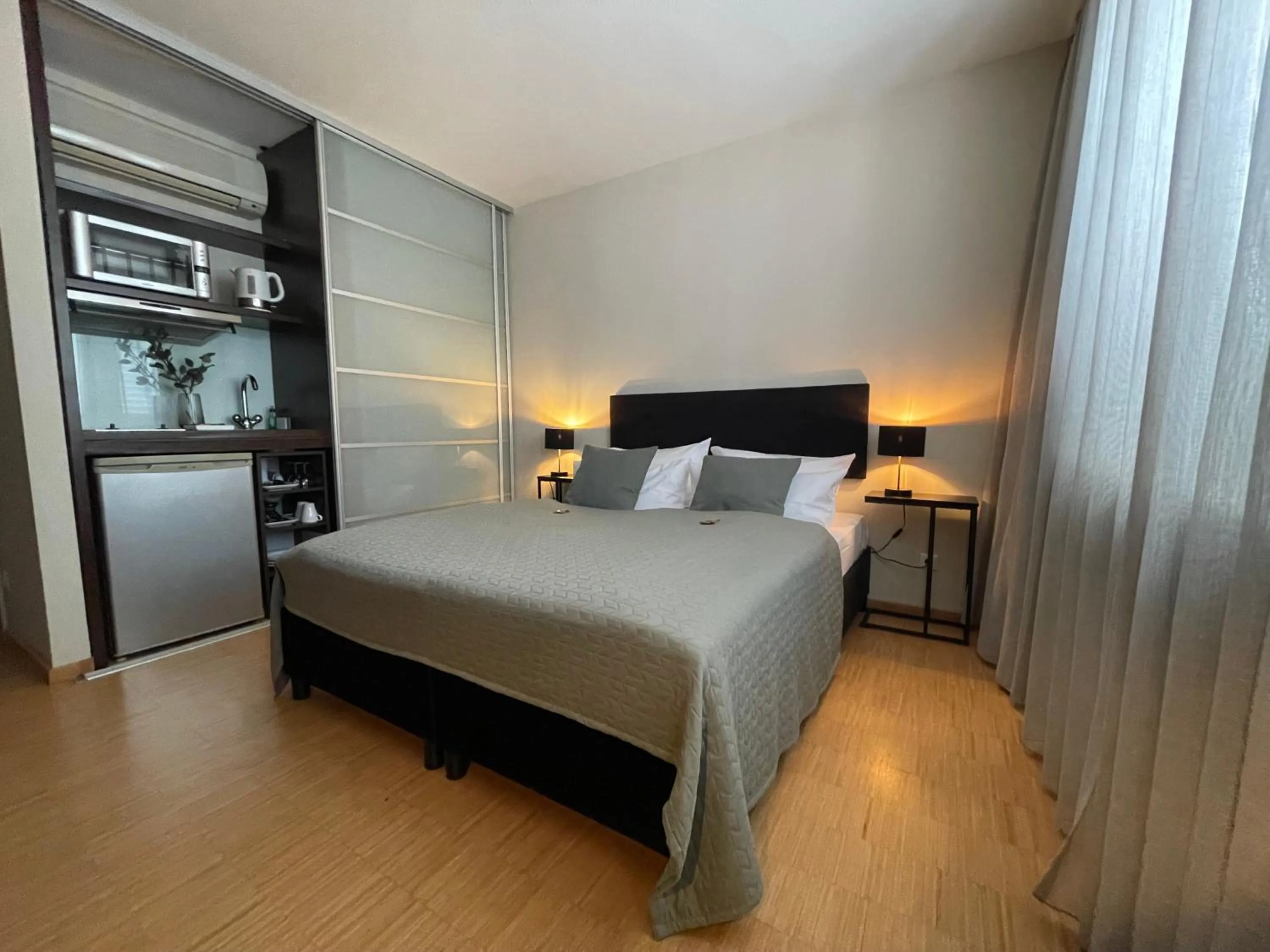 Bed in Paragon Apartments