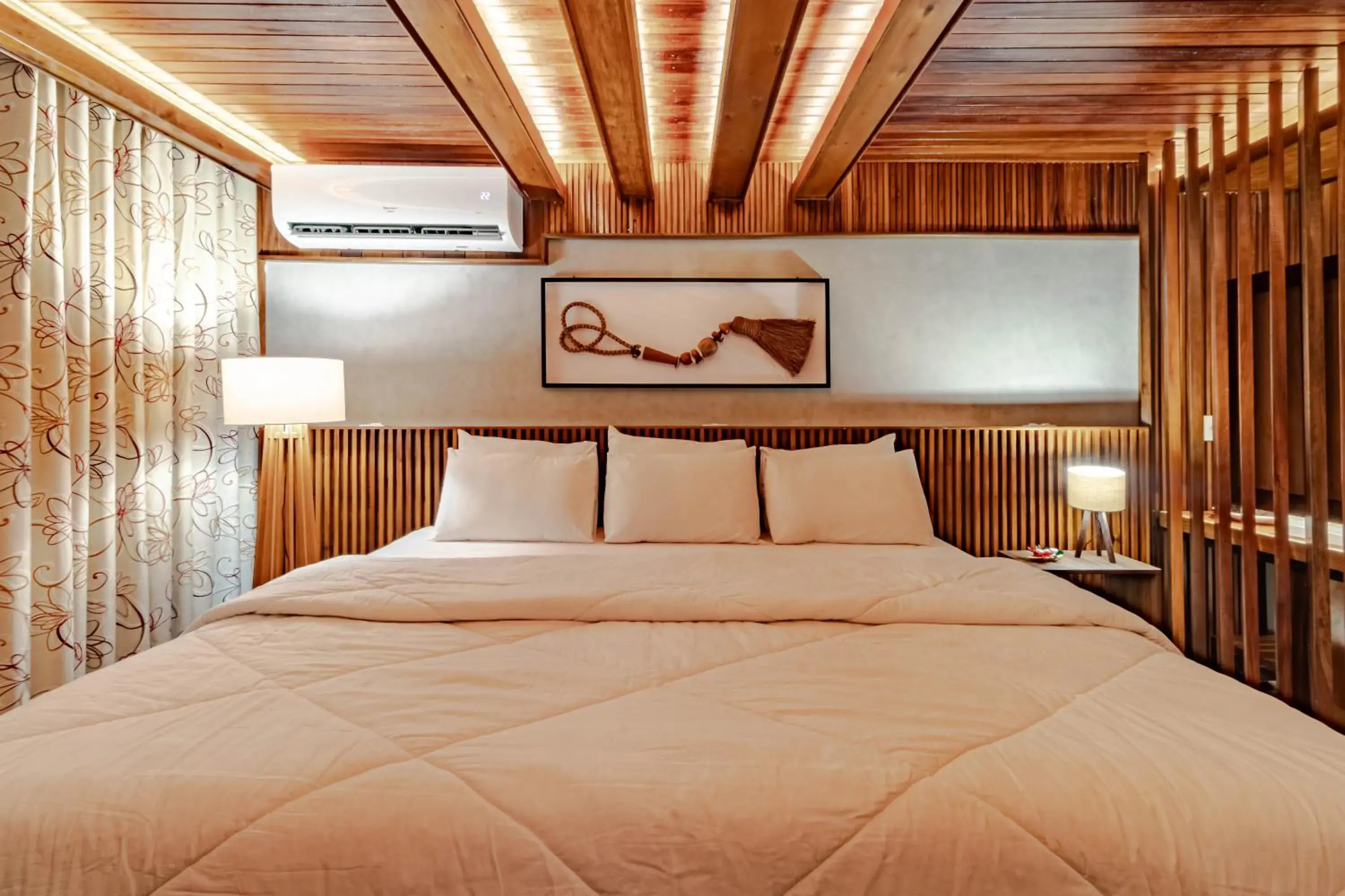 Deluxe King Suite in Uiara Amazon Resort Deluxe King Suite in Uiara Amazon Resort