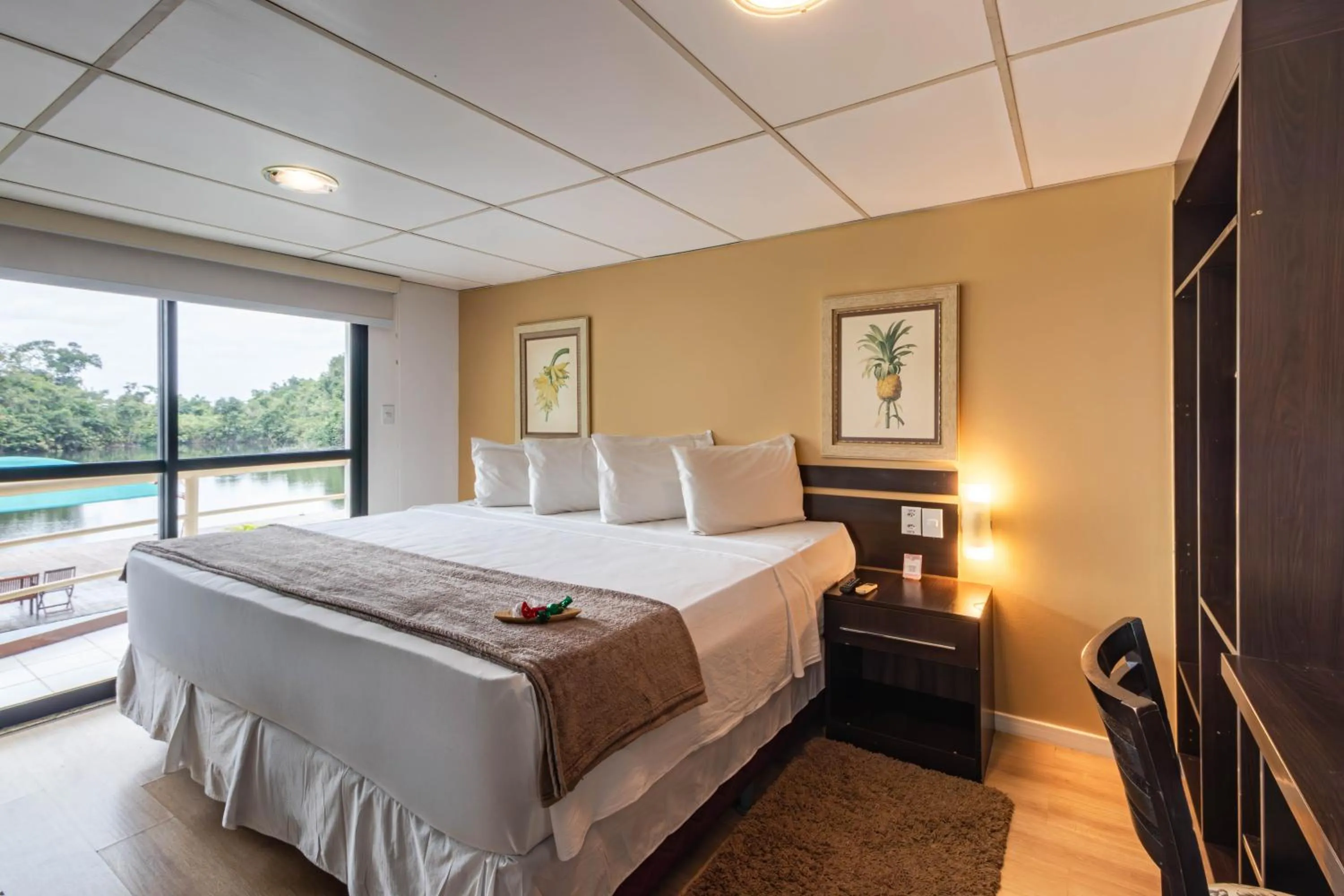 View (from property/room), Bed in Uiara Amazon Resort