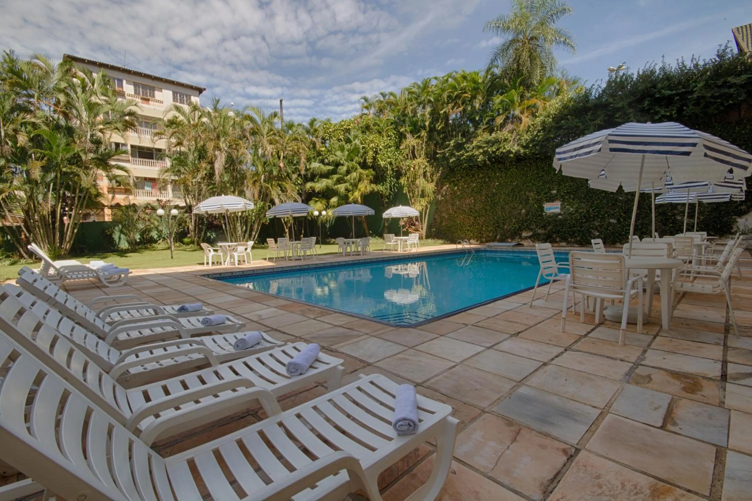 Swimming pool in Foz Presidente Economic Hotel