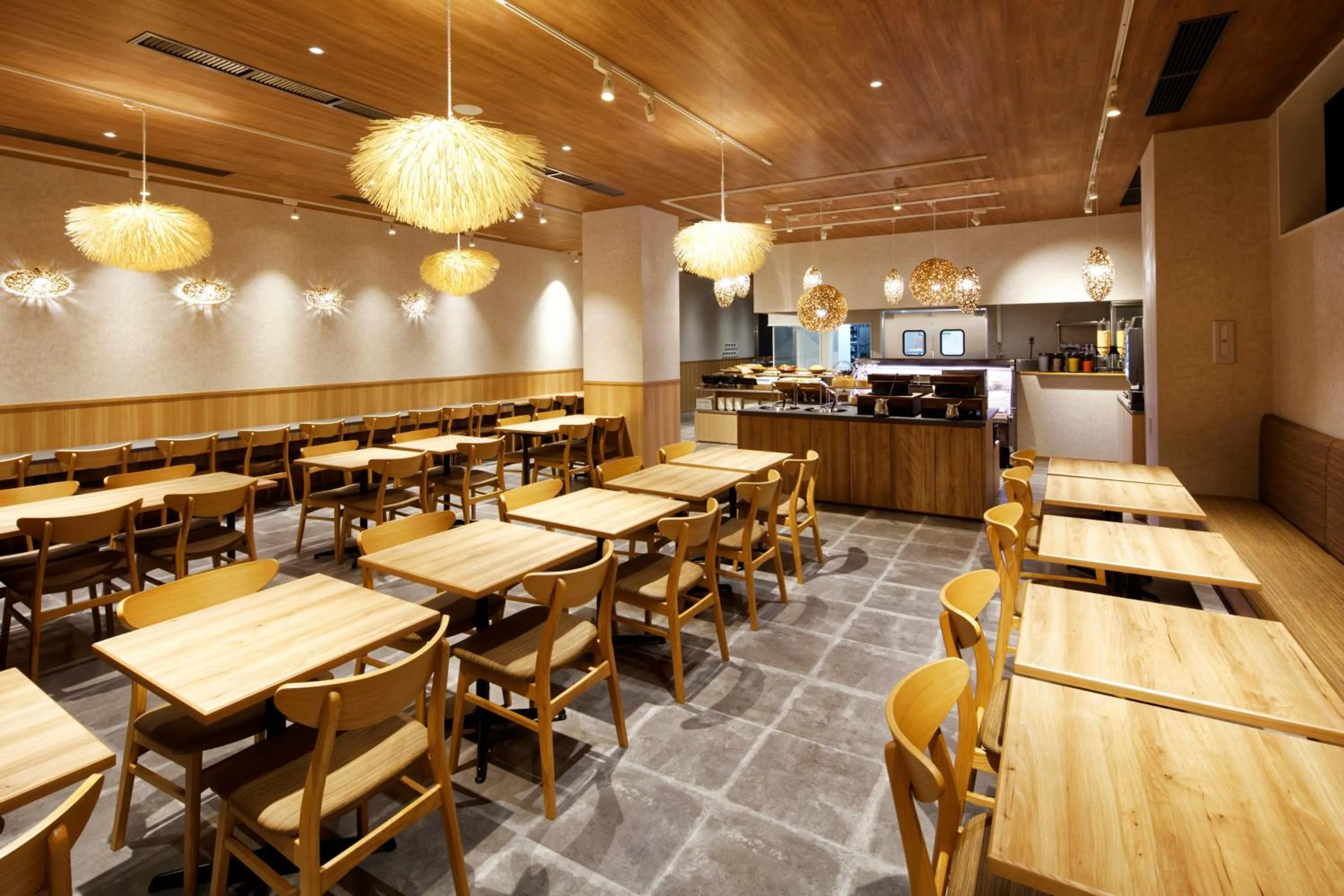 Restaurant/places to eat in karaksa hotel Sapporo