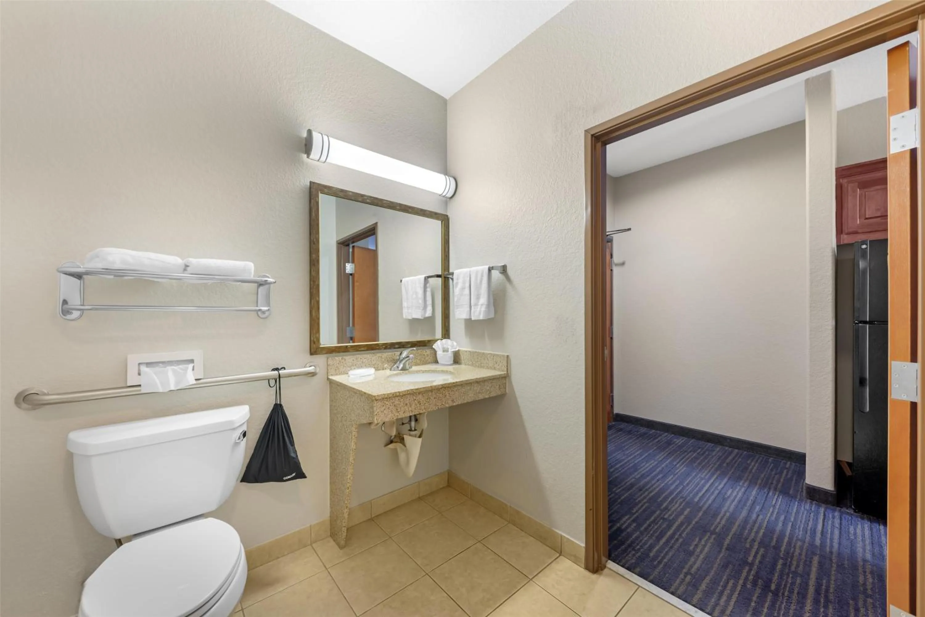 Bathroom in Best Western Plus San Antonio East Inn & Suites