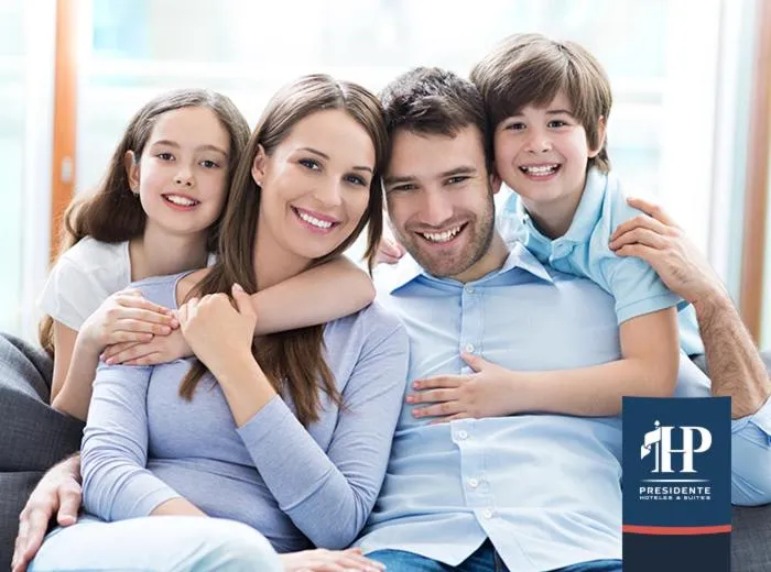 People in Hotel Presidente