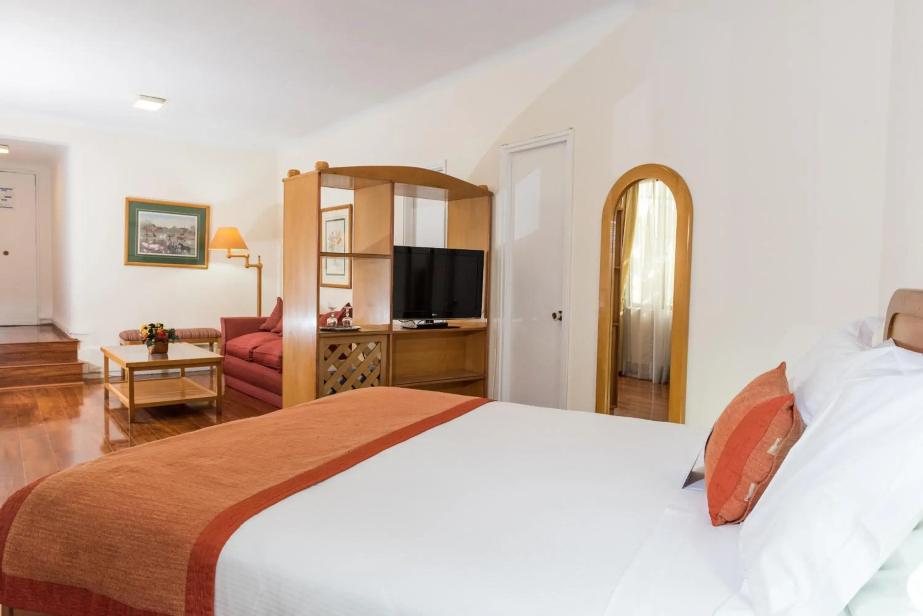 Communal lounge/ TV room, Bed in Hotel Presidente Communal lounge/ TV room, Bed in Hotel Presidente