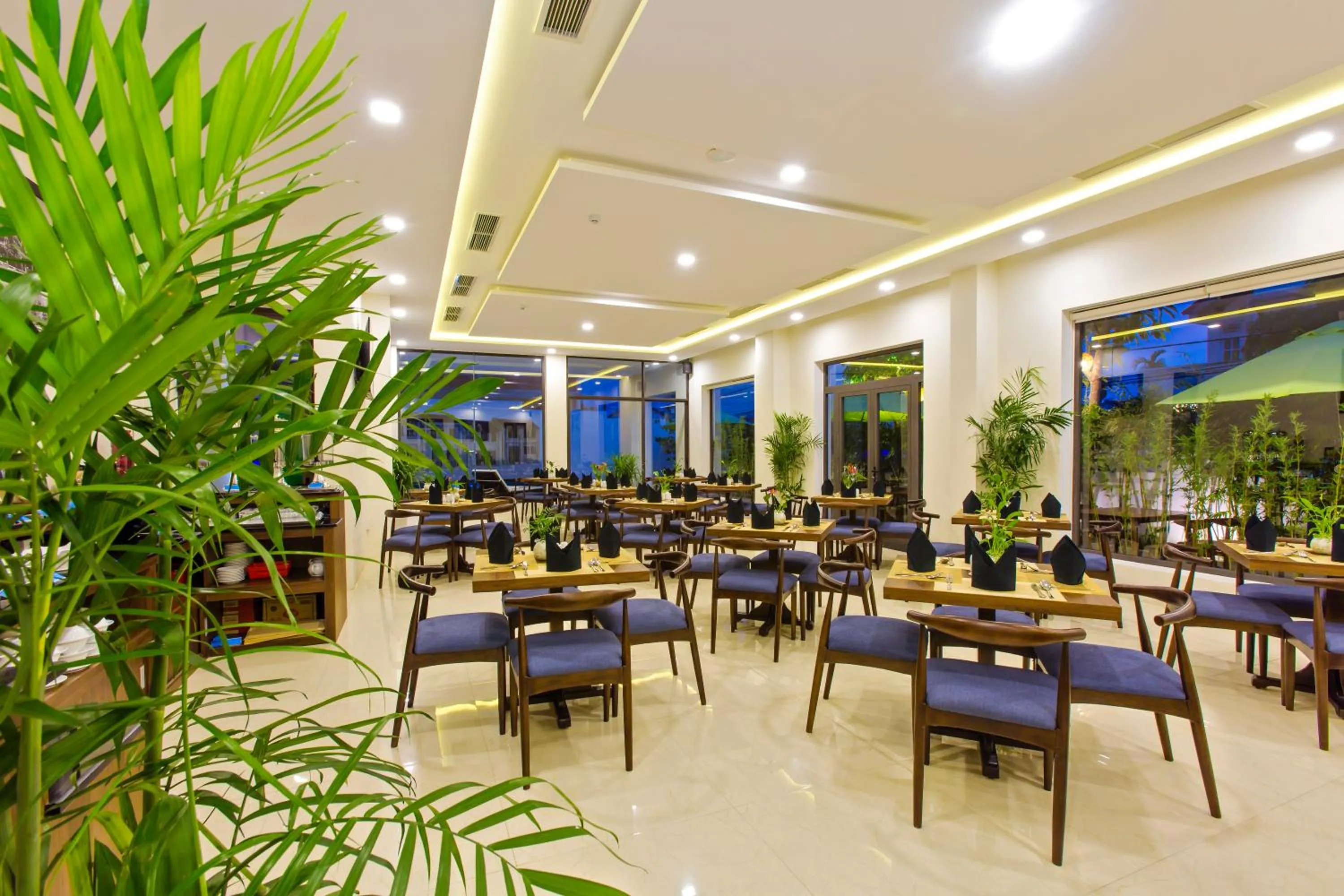 Restaurant/places to eat in Ally Beach Boutique Hotel Hoian