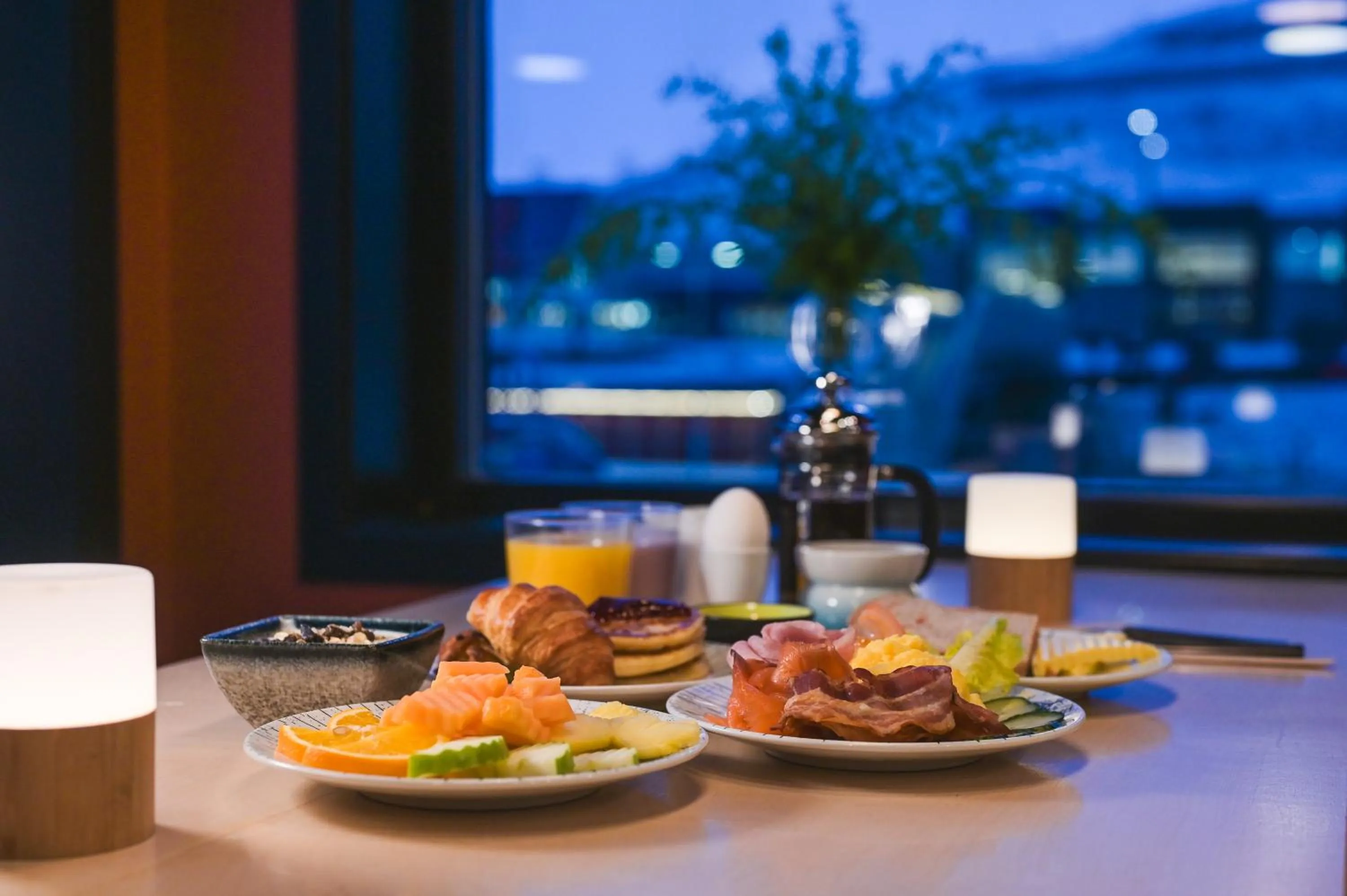 Breakfast in Svalbard Hotell | The Vault