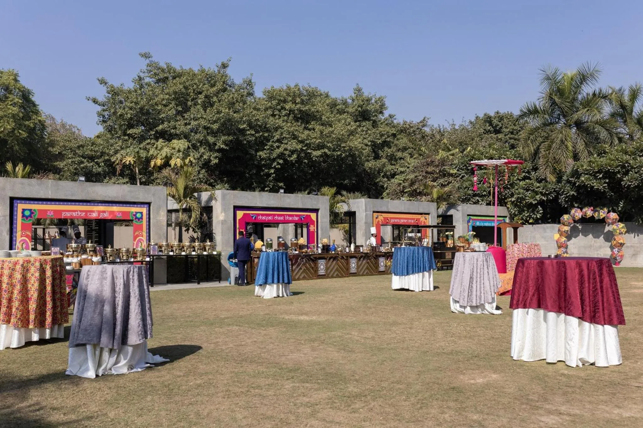 Meeting/conference room in Crowne Plaza Today Gurugram by IHG