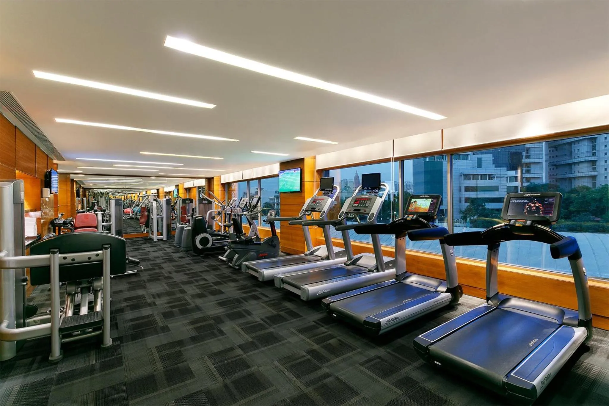 Fitness centre/facilities in Crowne Plaza Today Gurugram by IHG