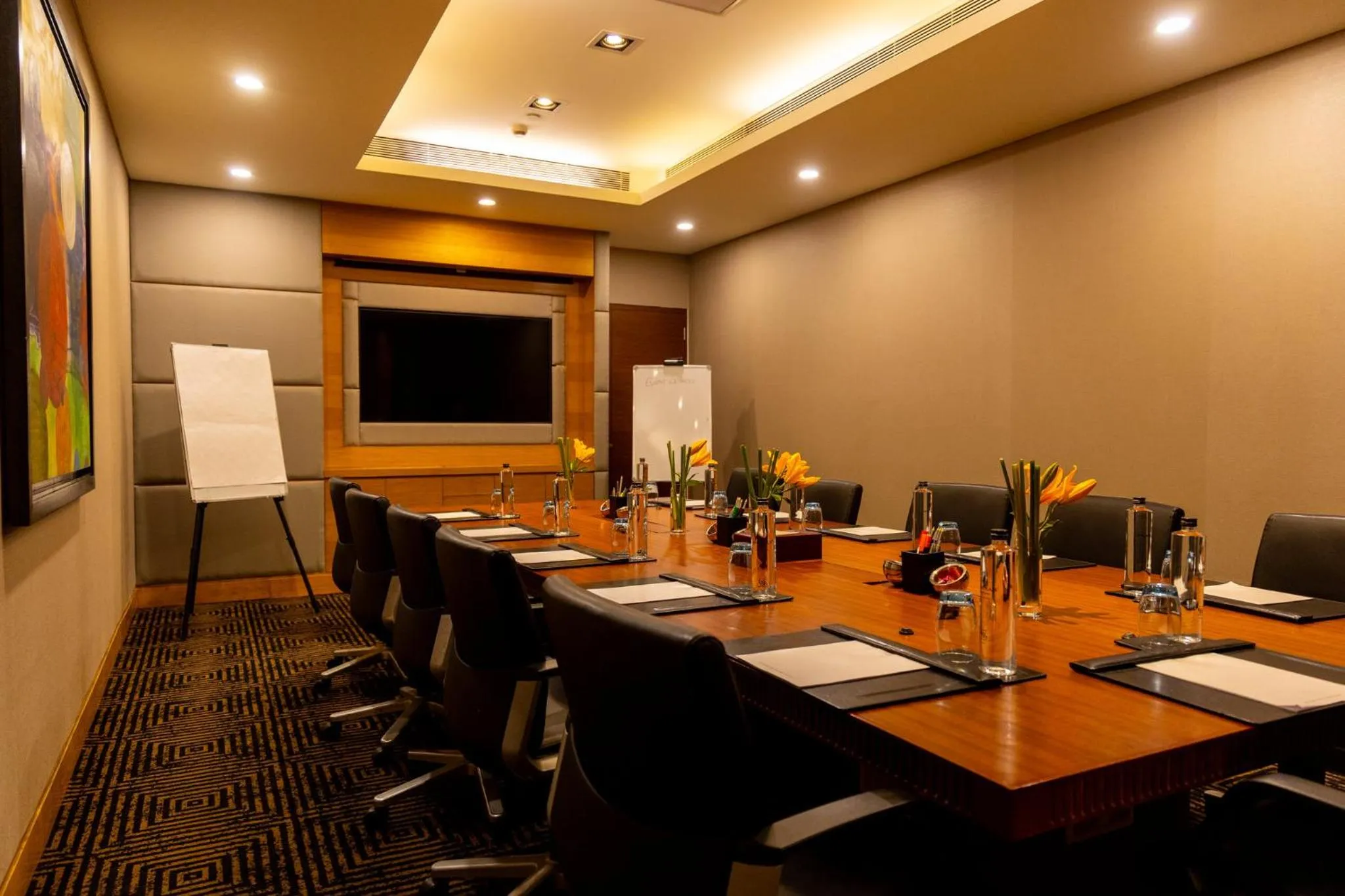 Meeting/conference room in Crowne Plaza Today Gurugram by IHG