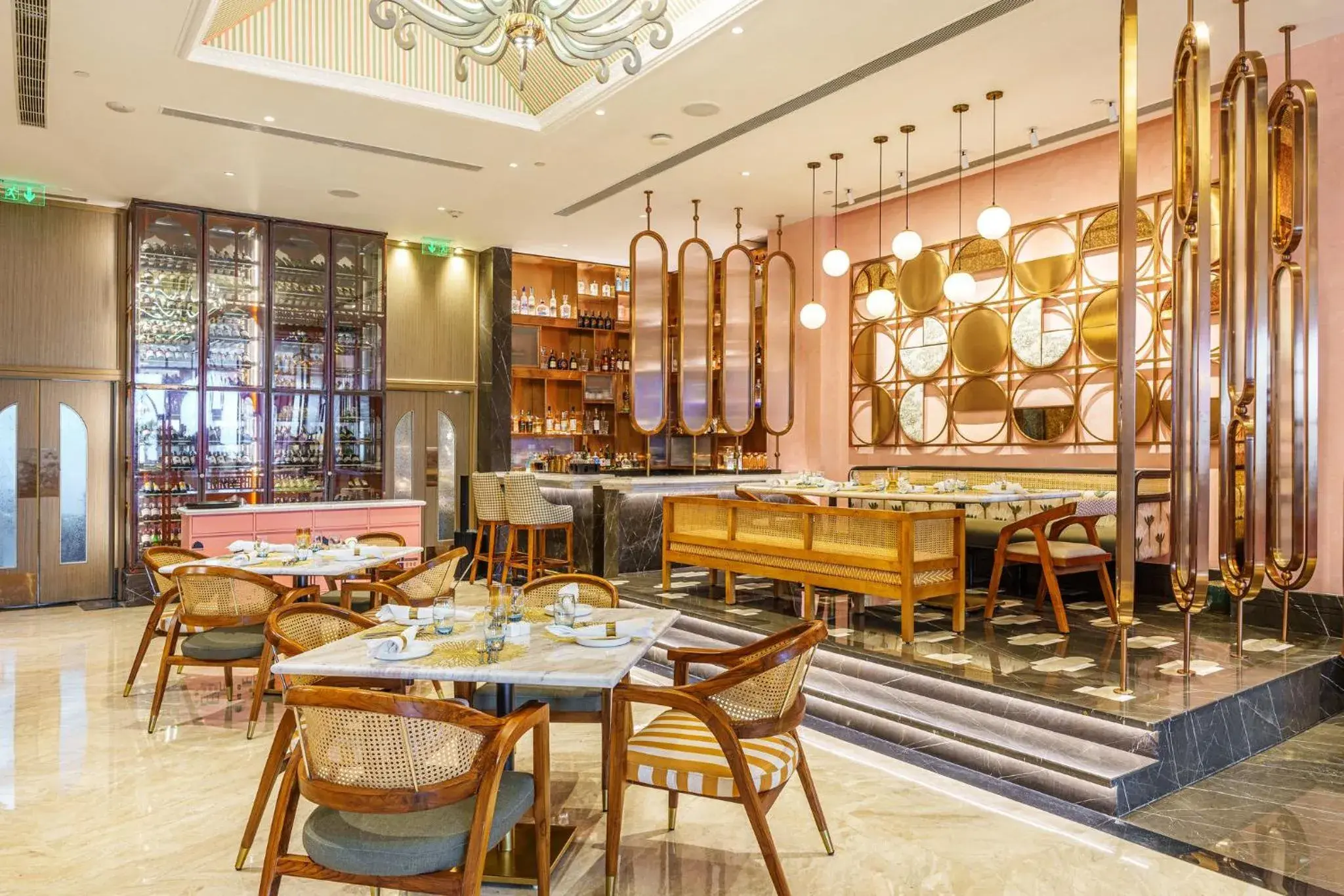 Restaurant/places to eat in Crowne Plaza Today Gurugram by IHG Restaurant/places to eat in Crowne Plaza Today Gurugram by IHG