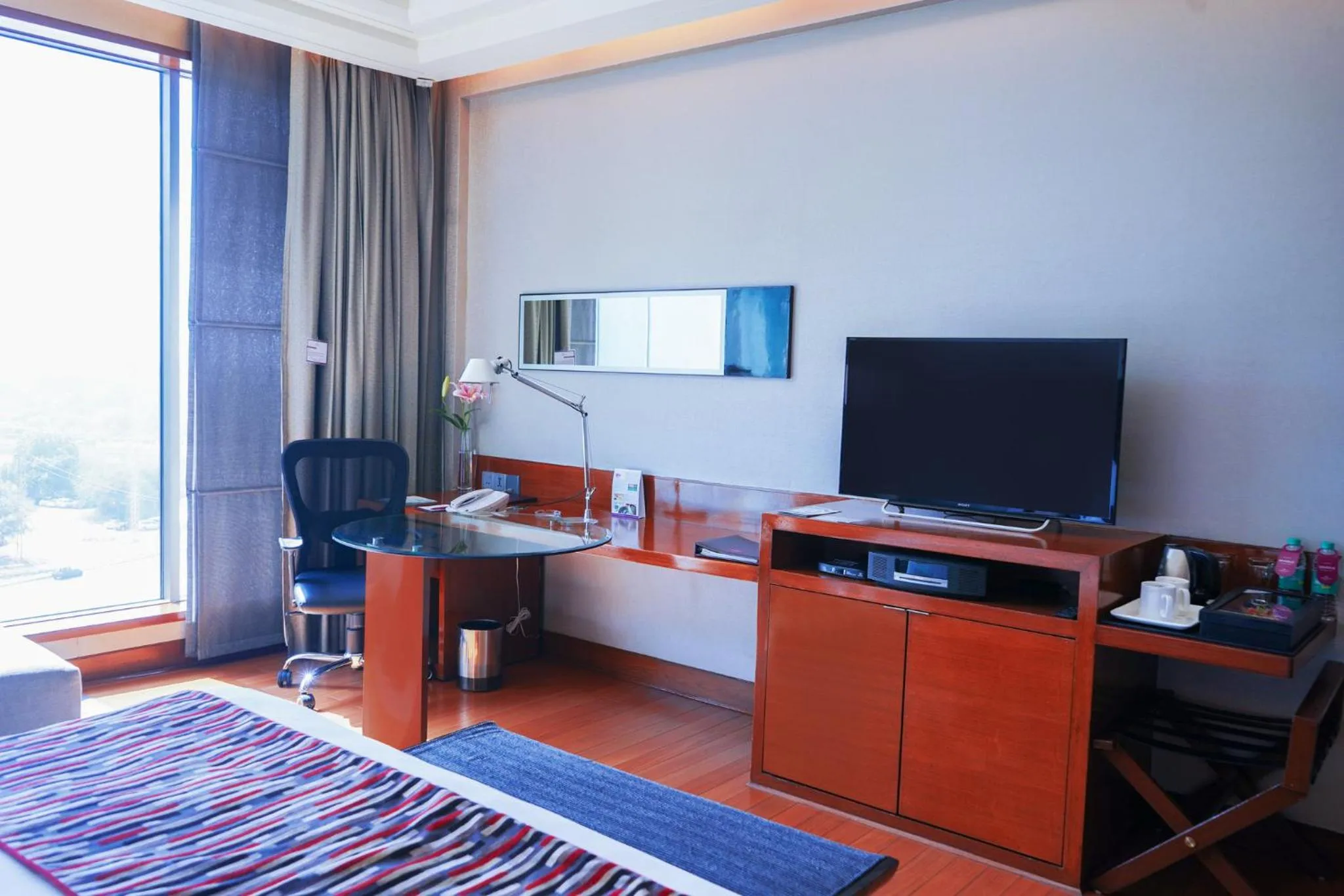 Photo of the whole room in Crowne Plaza Today Gurugram by IHG