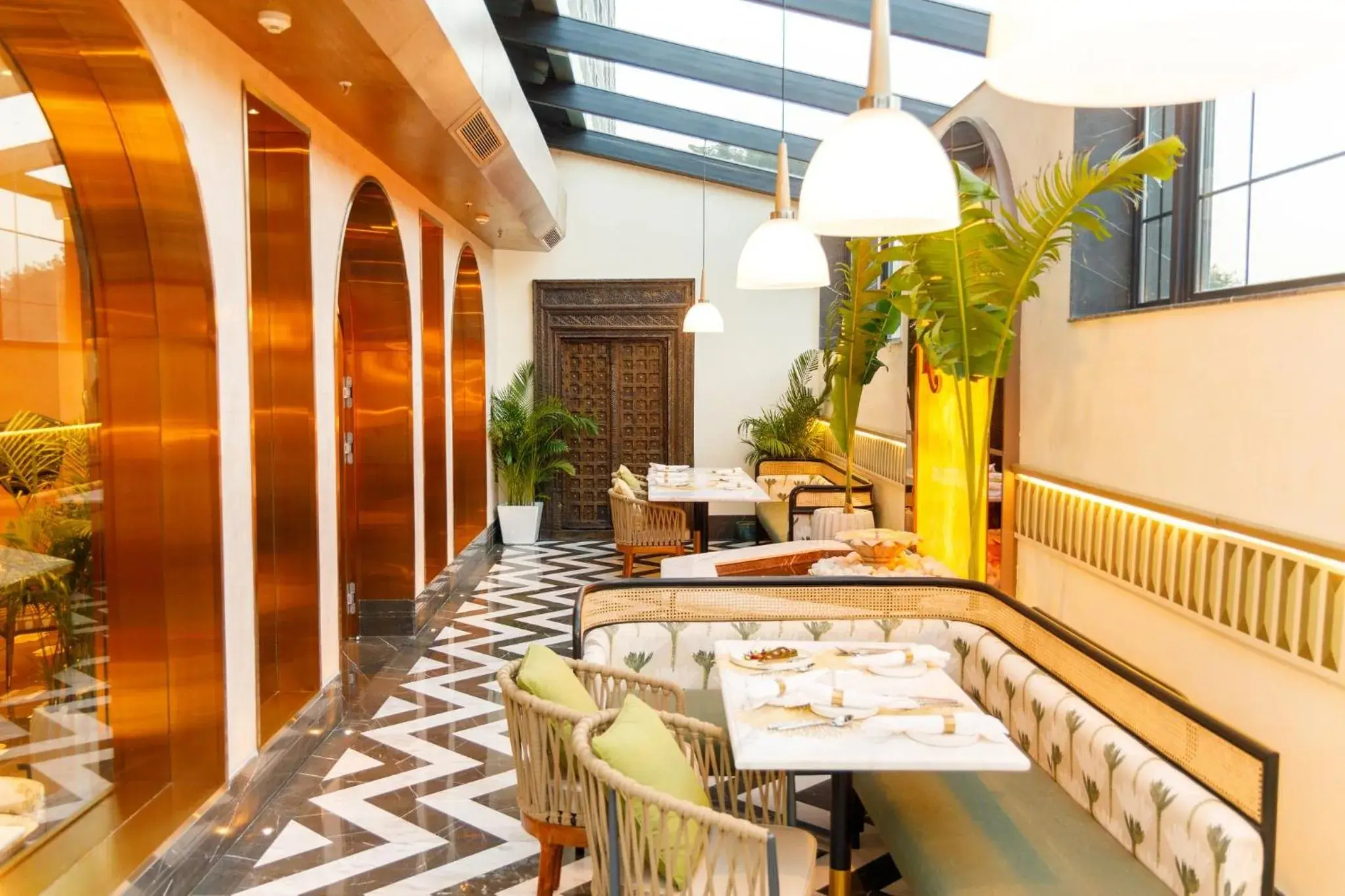 Restaurant/places to eat in Crowne Plaza Today Gurugram by IHG Restaurant/places to eat in Crowne Plaza Today Gurugram by IHG