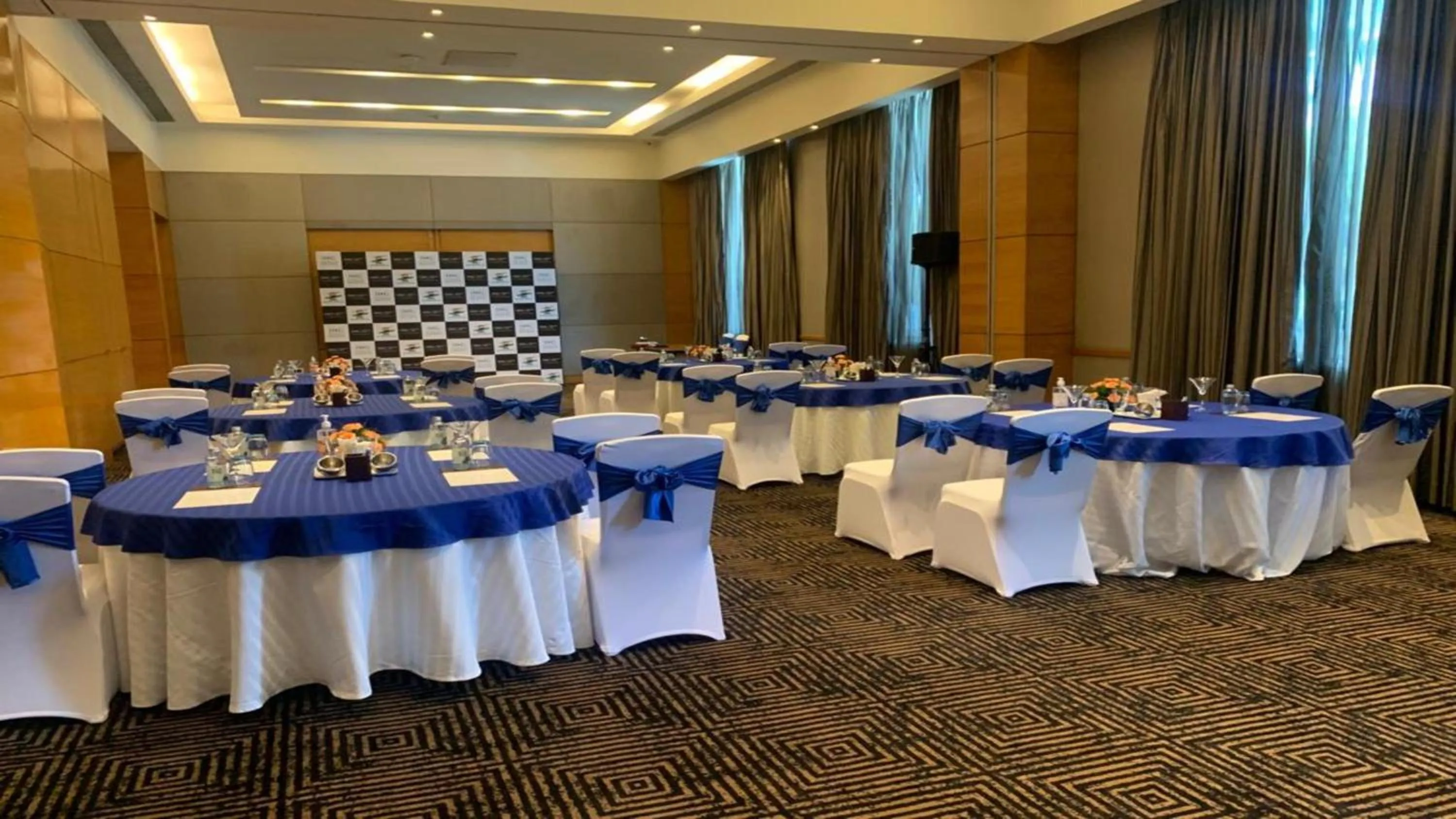 Meeting/conference room in Crowne Plaza Today Gurugram by IHG
