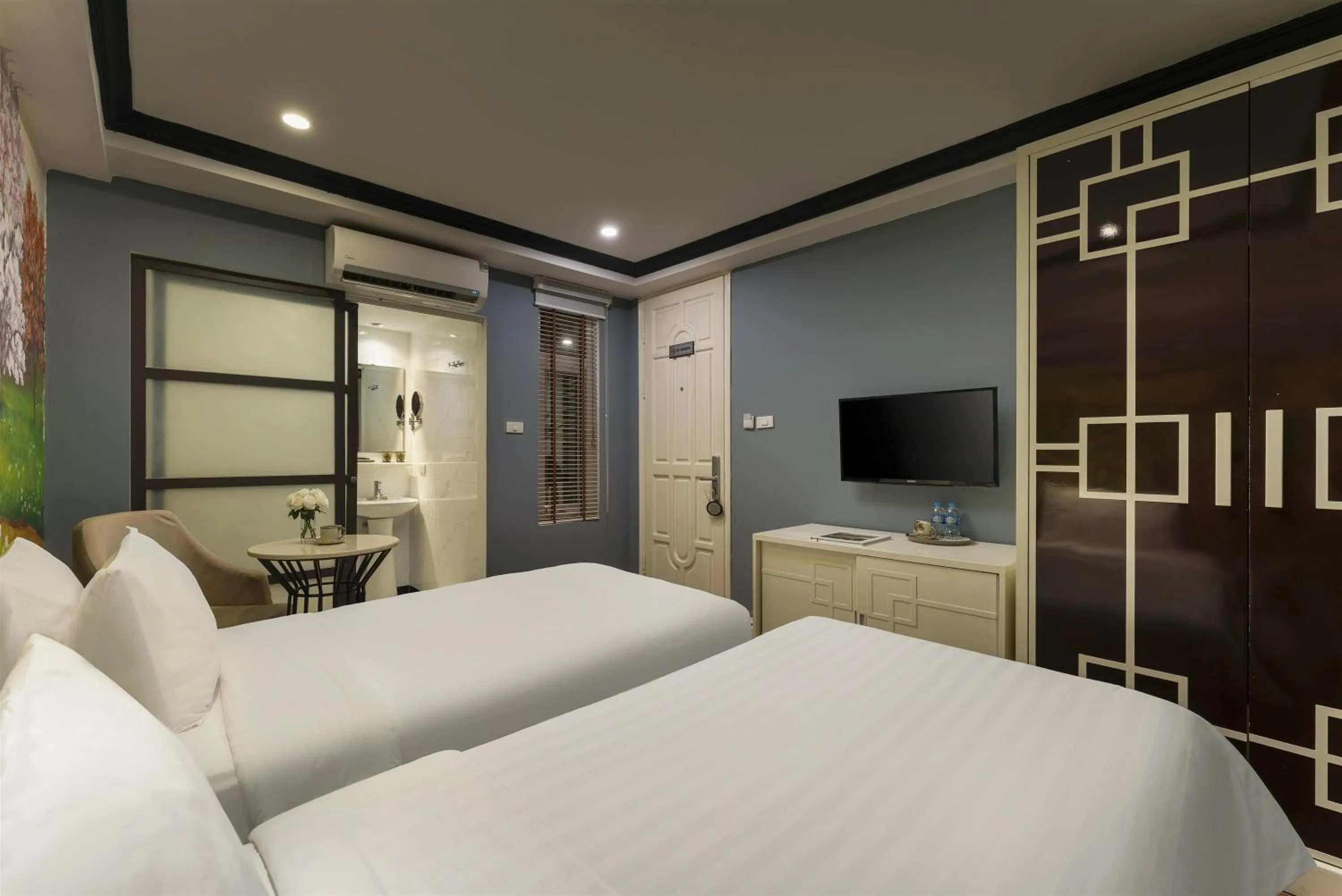 Bed in Hanoi La Selva Hotel