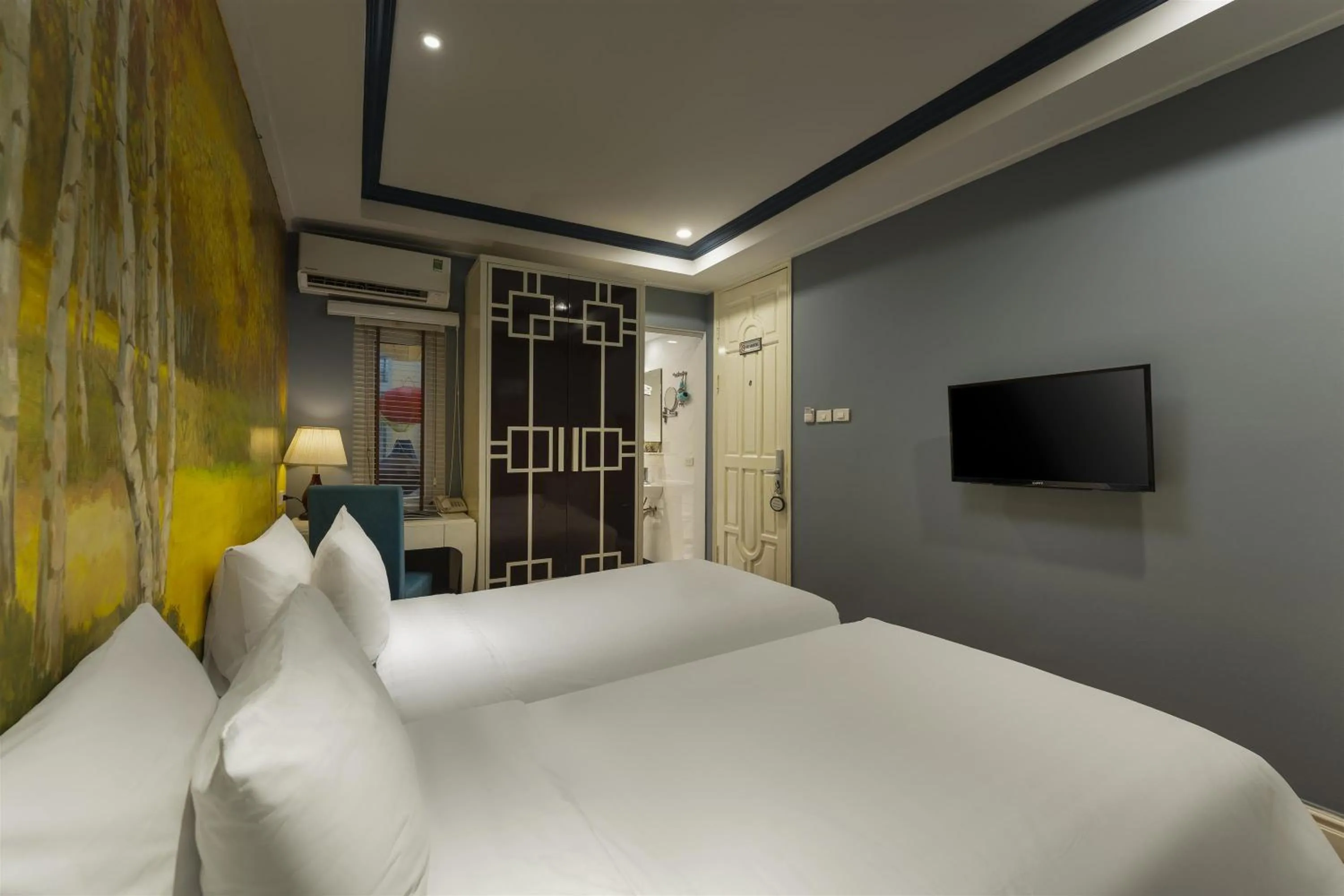 Bed in Hanoi La Selva Hotel