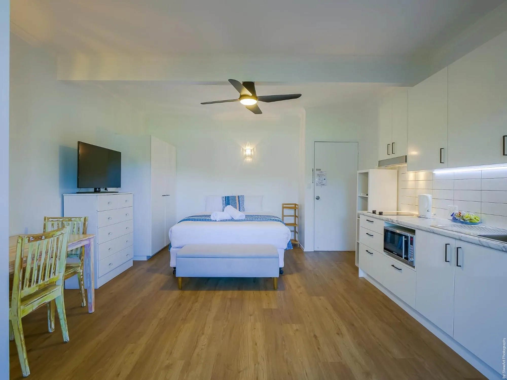 Photo of the whole room, Bed in Boat Harbour Studio Apartments and Villas