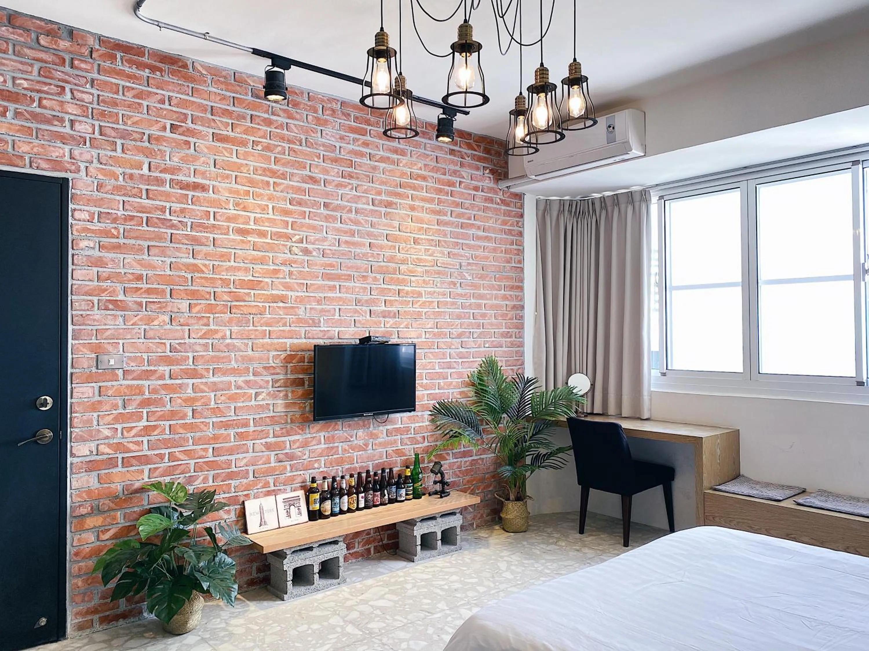 Bed in Mutter Apartment