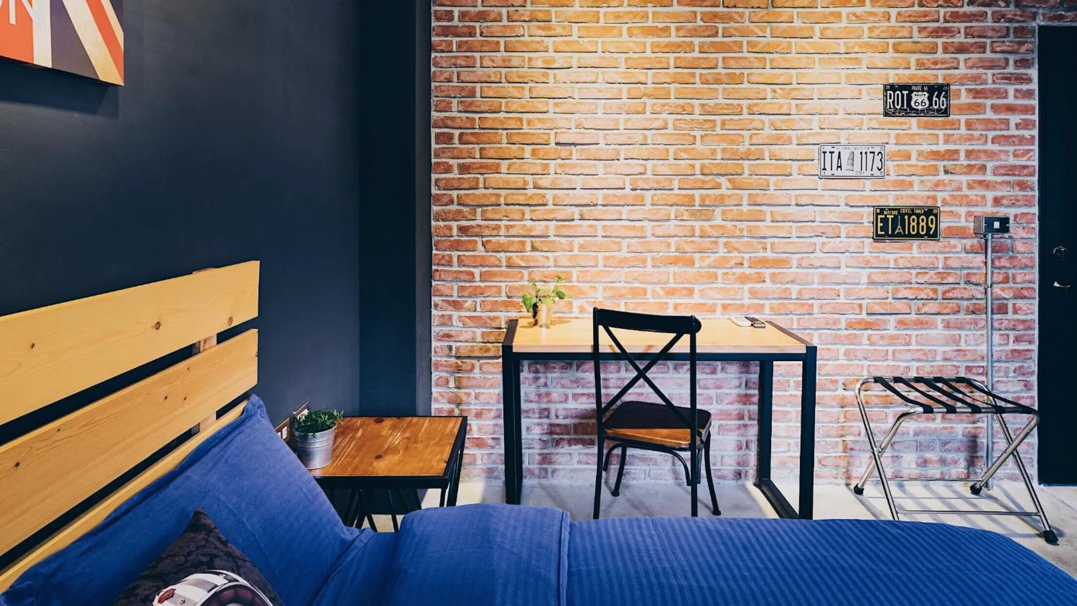 Bed in Mutter Apartment