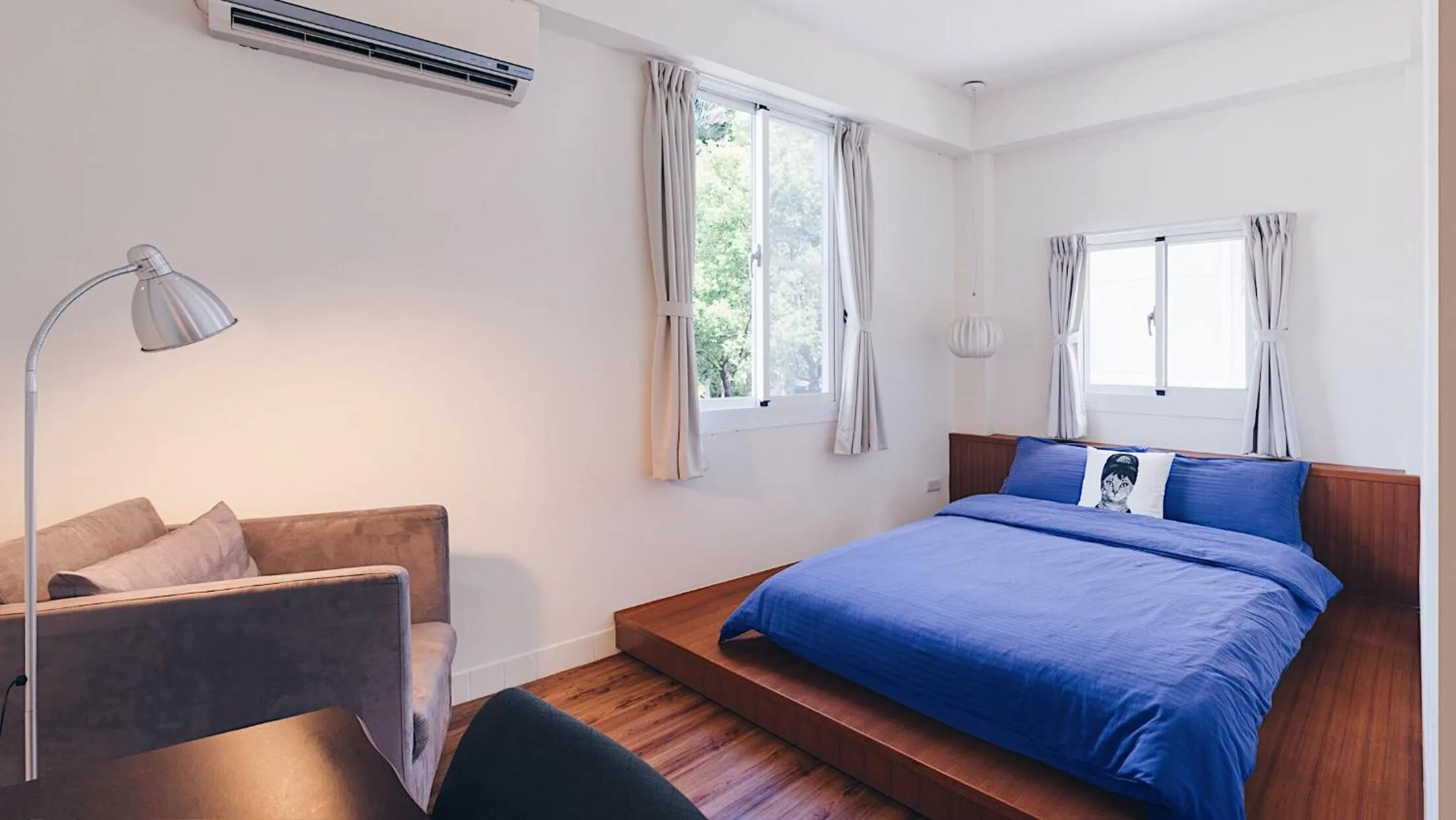 Bed in Mutter Apartment