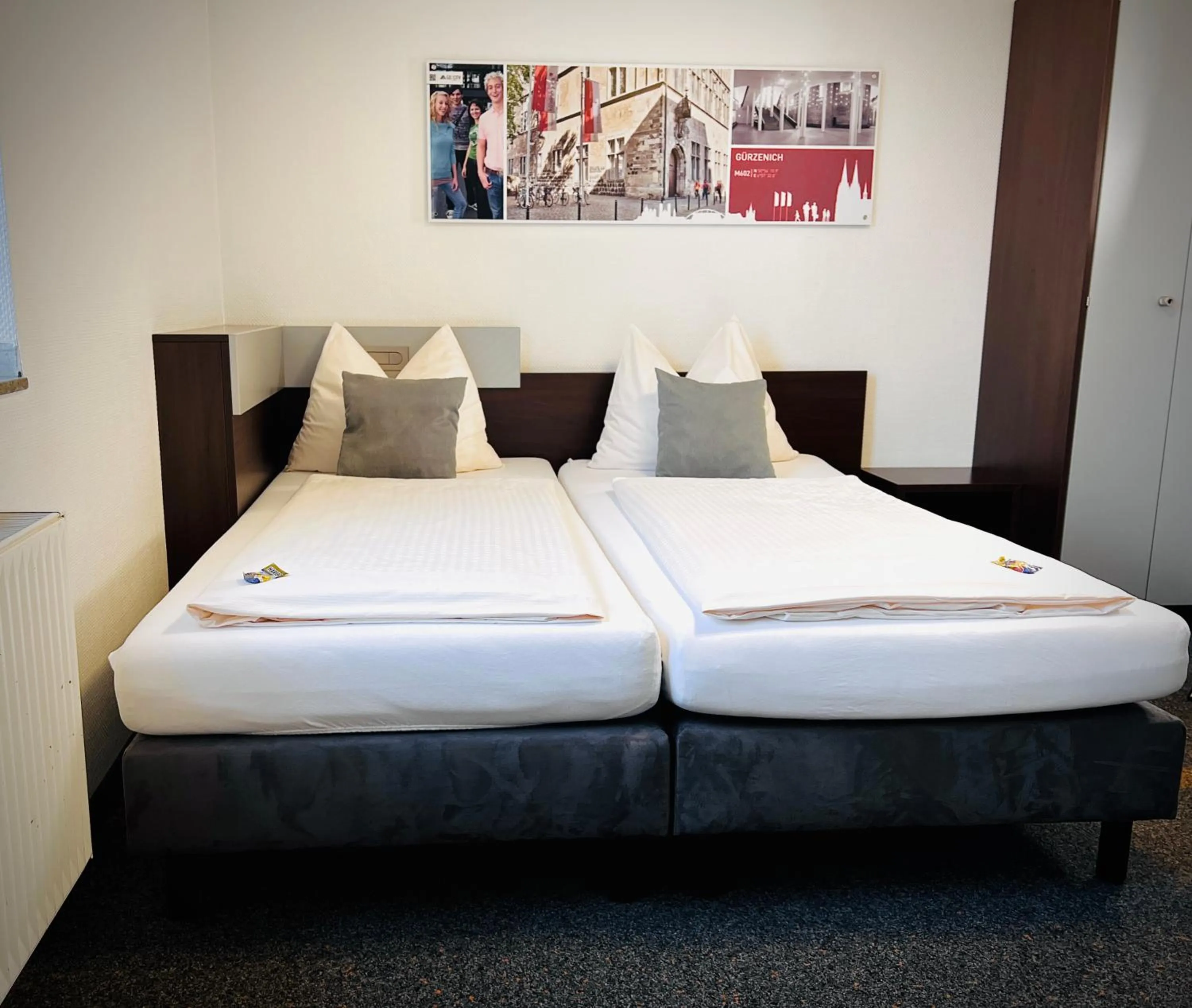 Bed in Jugendherberge City-Hostel Köln-Riehl