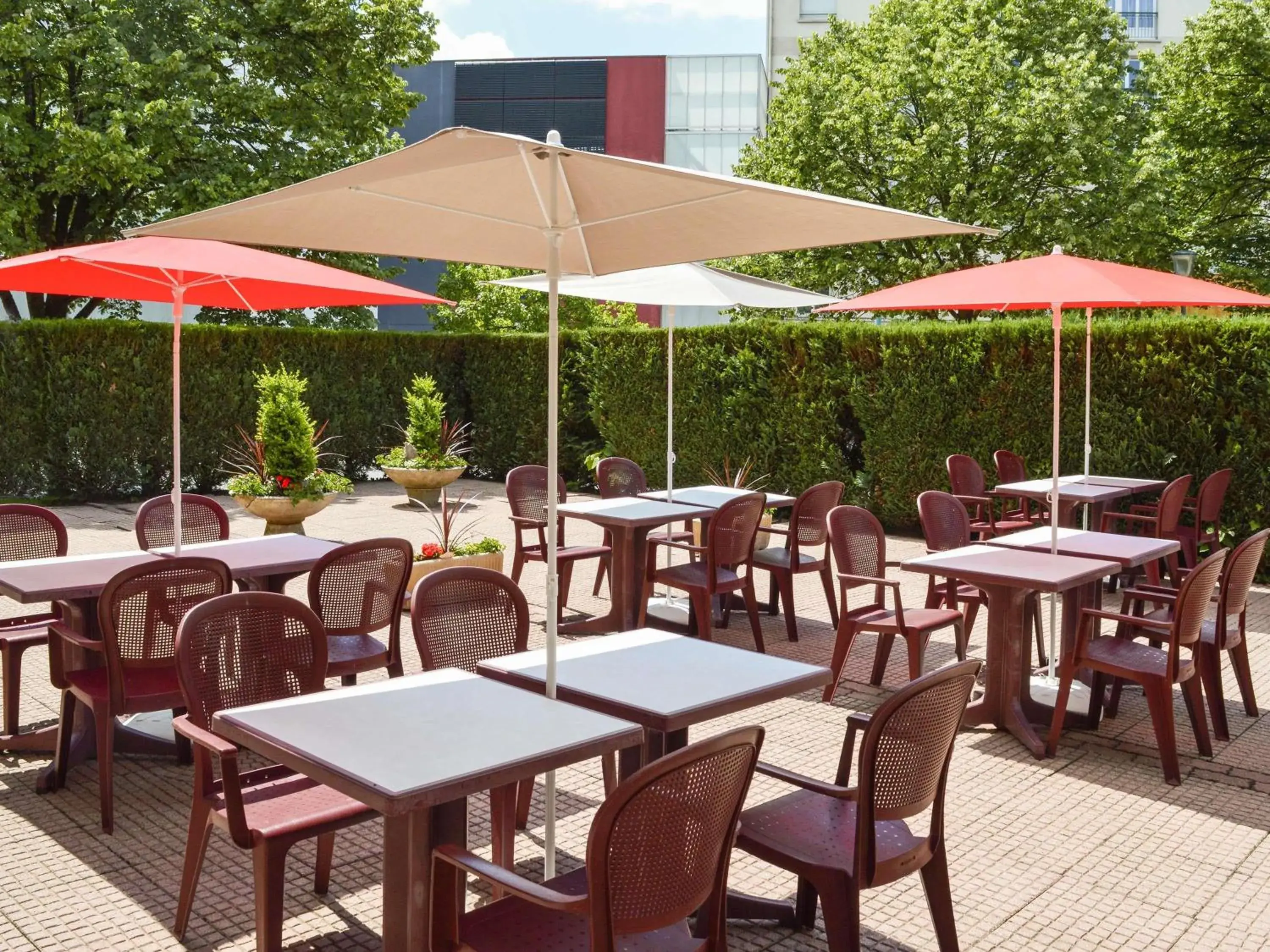 Lounge or bar in ibis Epinal Centre Lounge or bar in ibis Epinal Centre