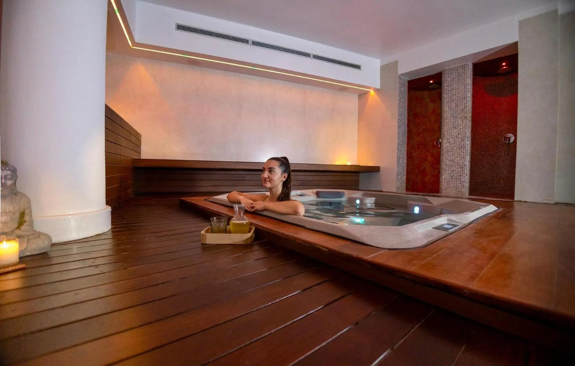 Property building in Hyde Park Lane