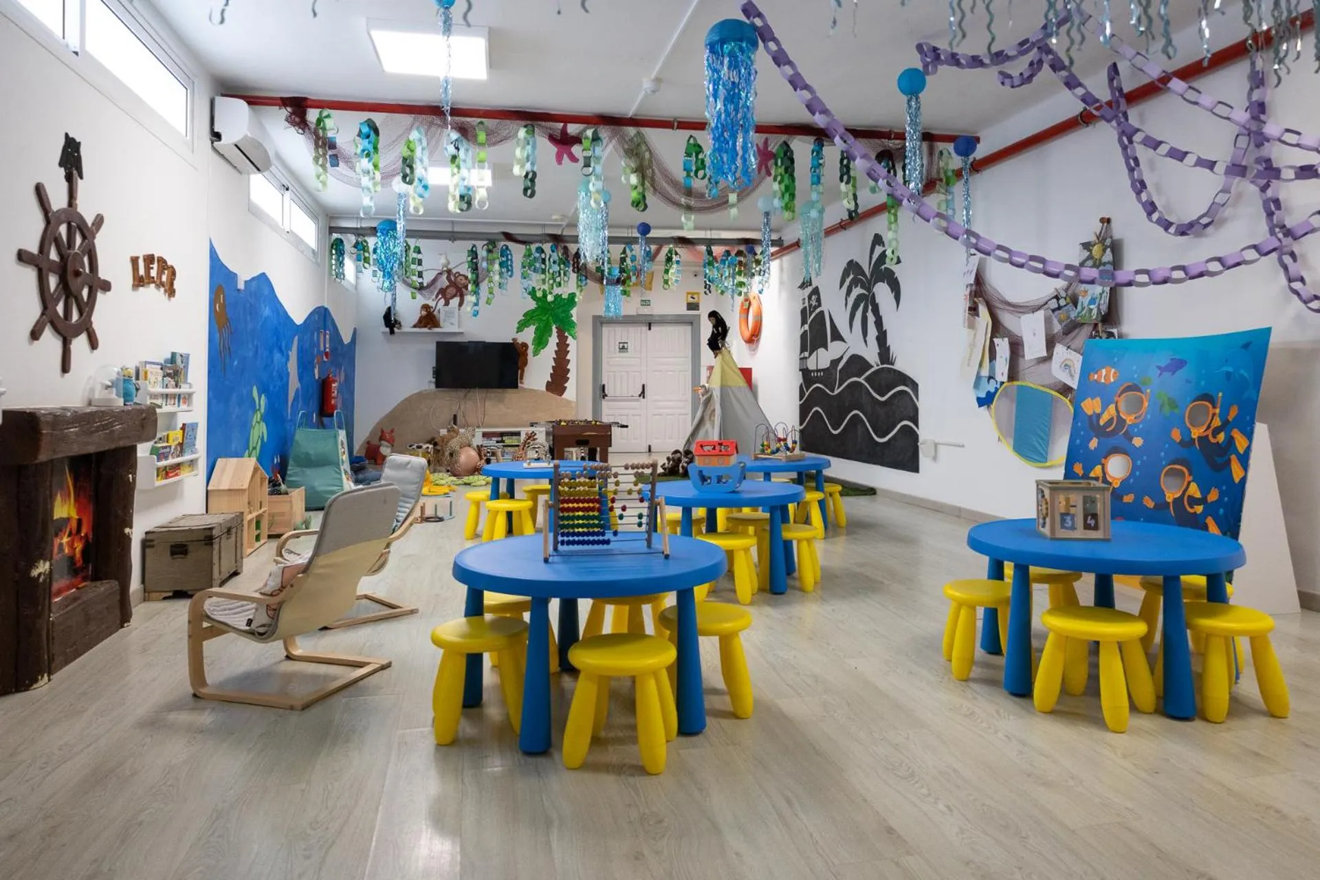 Property building in Hyde Park Lane