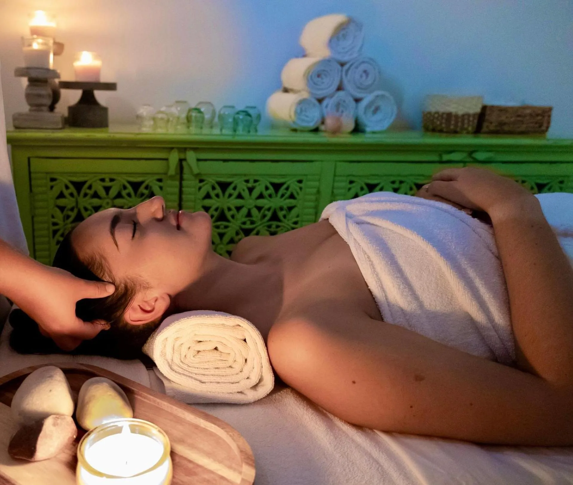 Property building in Hyde Park Lane