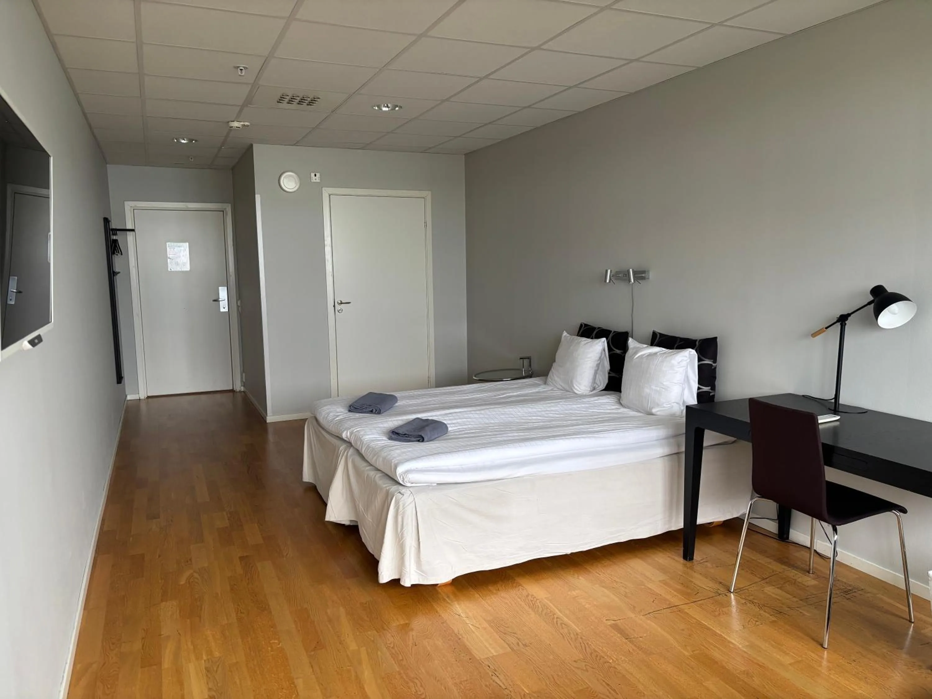 Property building, Bed in Hotell Fyrislund