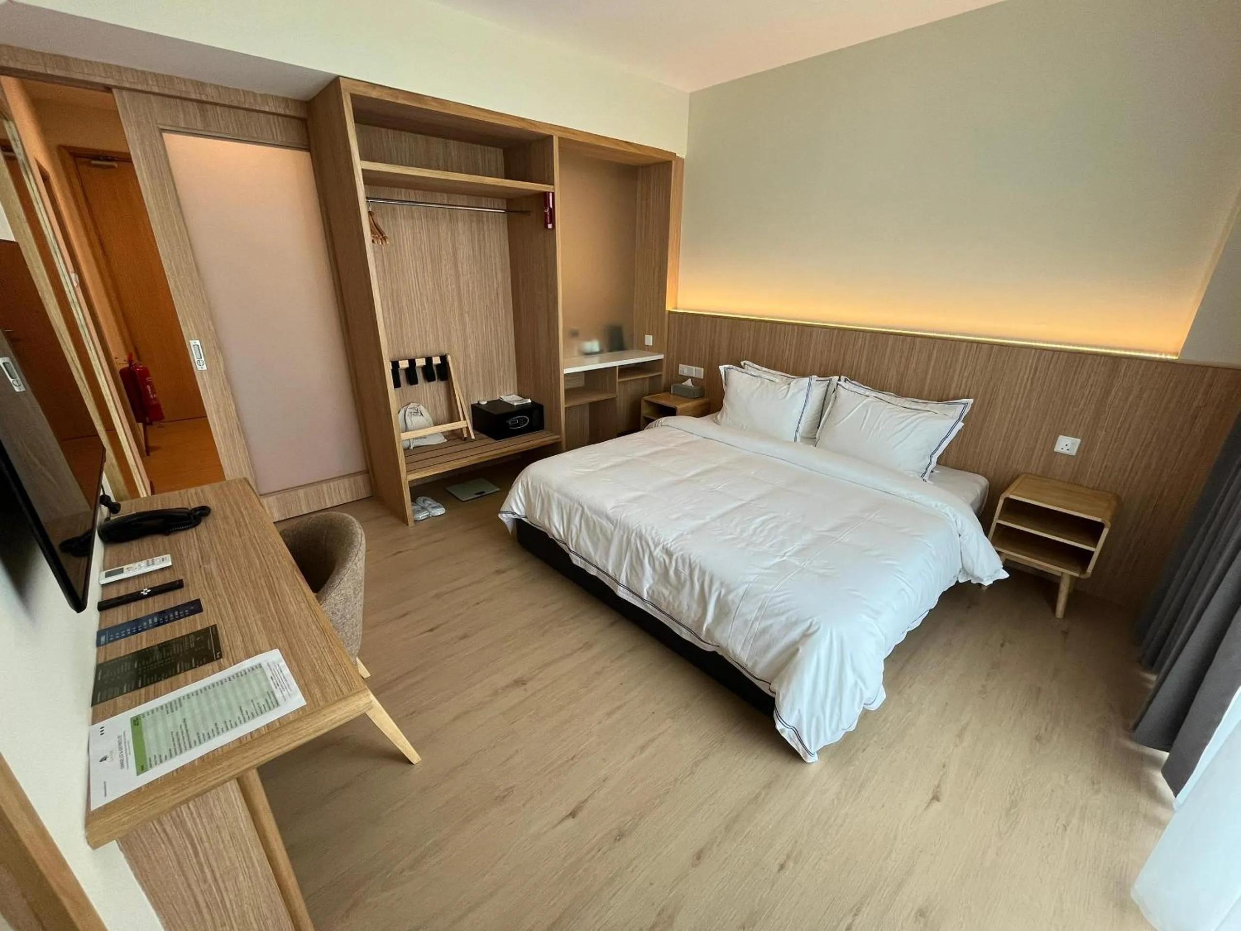 Bed in Eastwood Valley Golf & Country Club