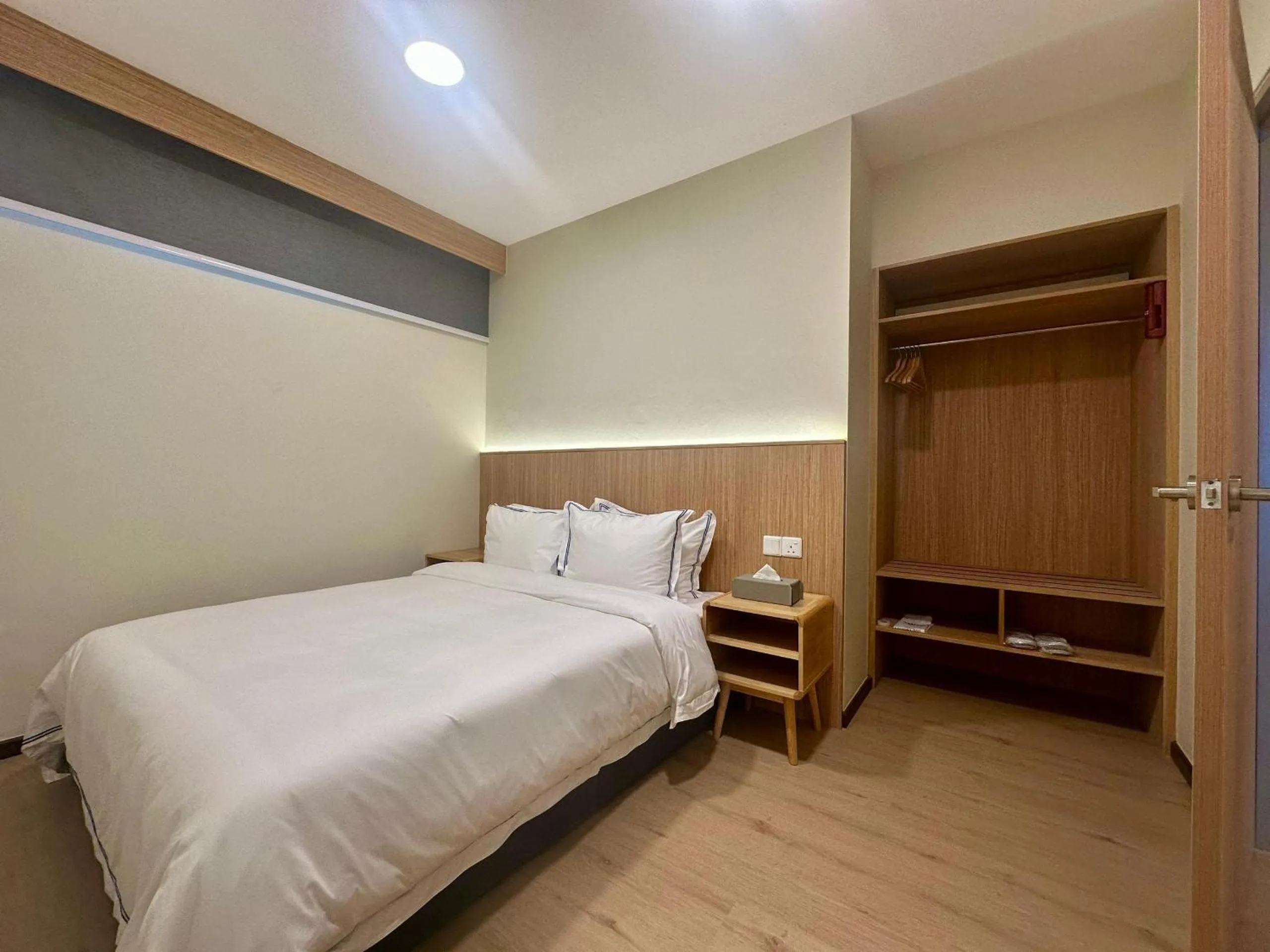 Bedroom, Bed in Eastwood Valley Golf & Country Club