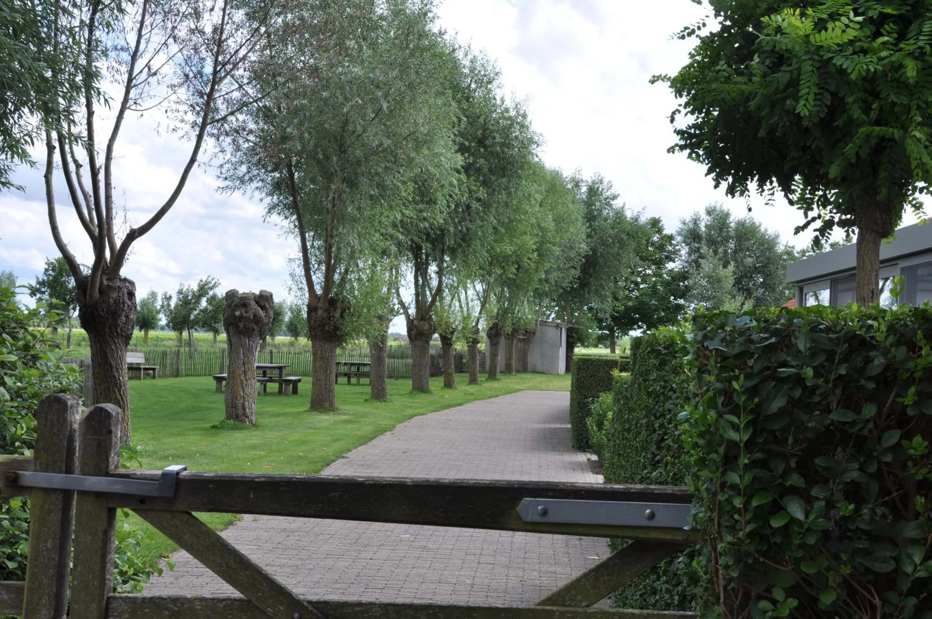Garden in B&B Knotwilgenhoeve