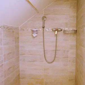 Shower in La ferme de Coron