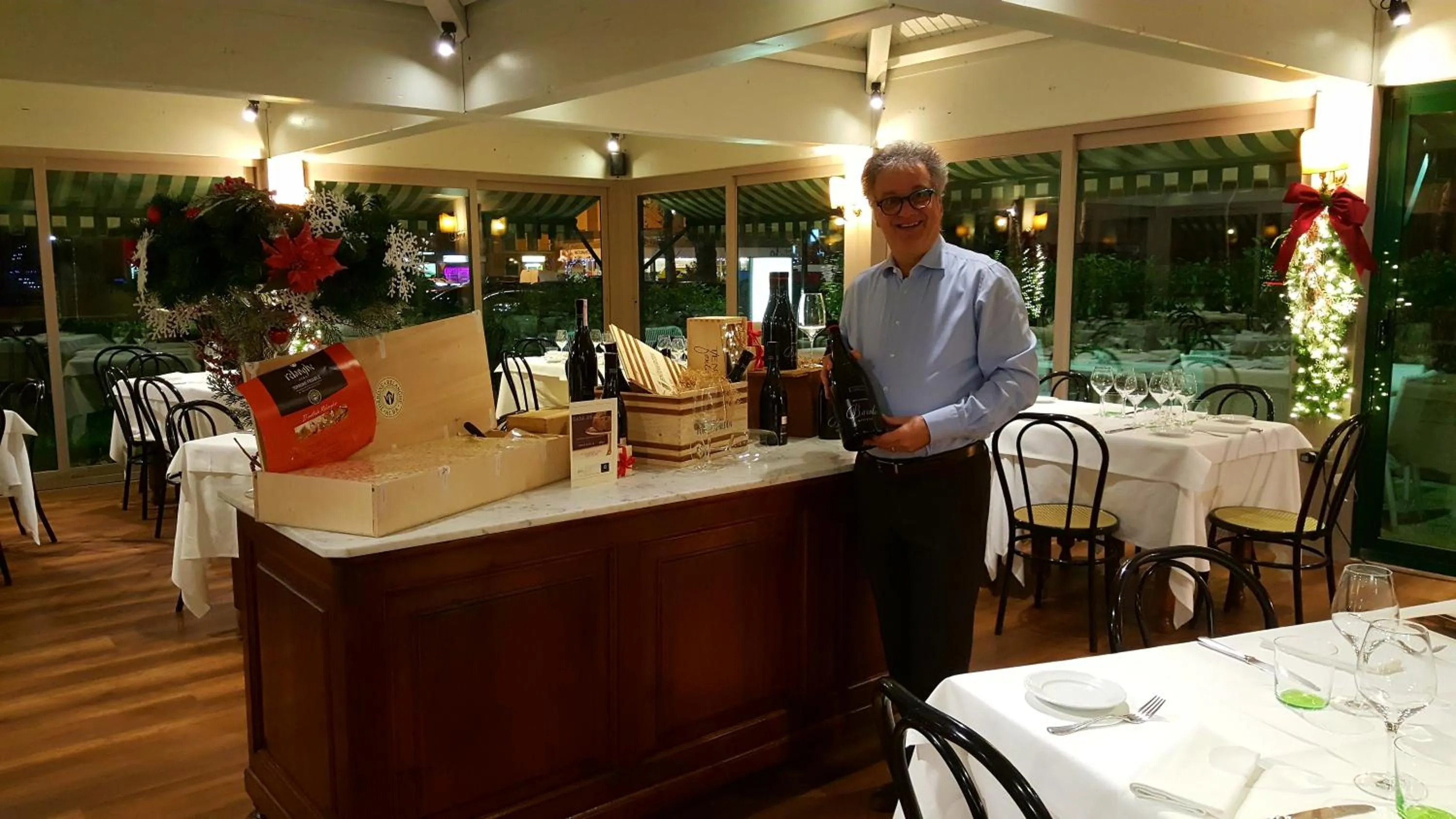 Restaurant/places to eat in Hotel Augustus