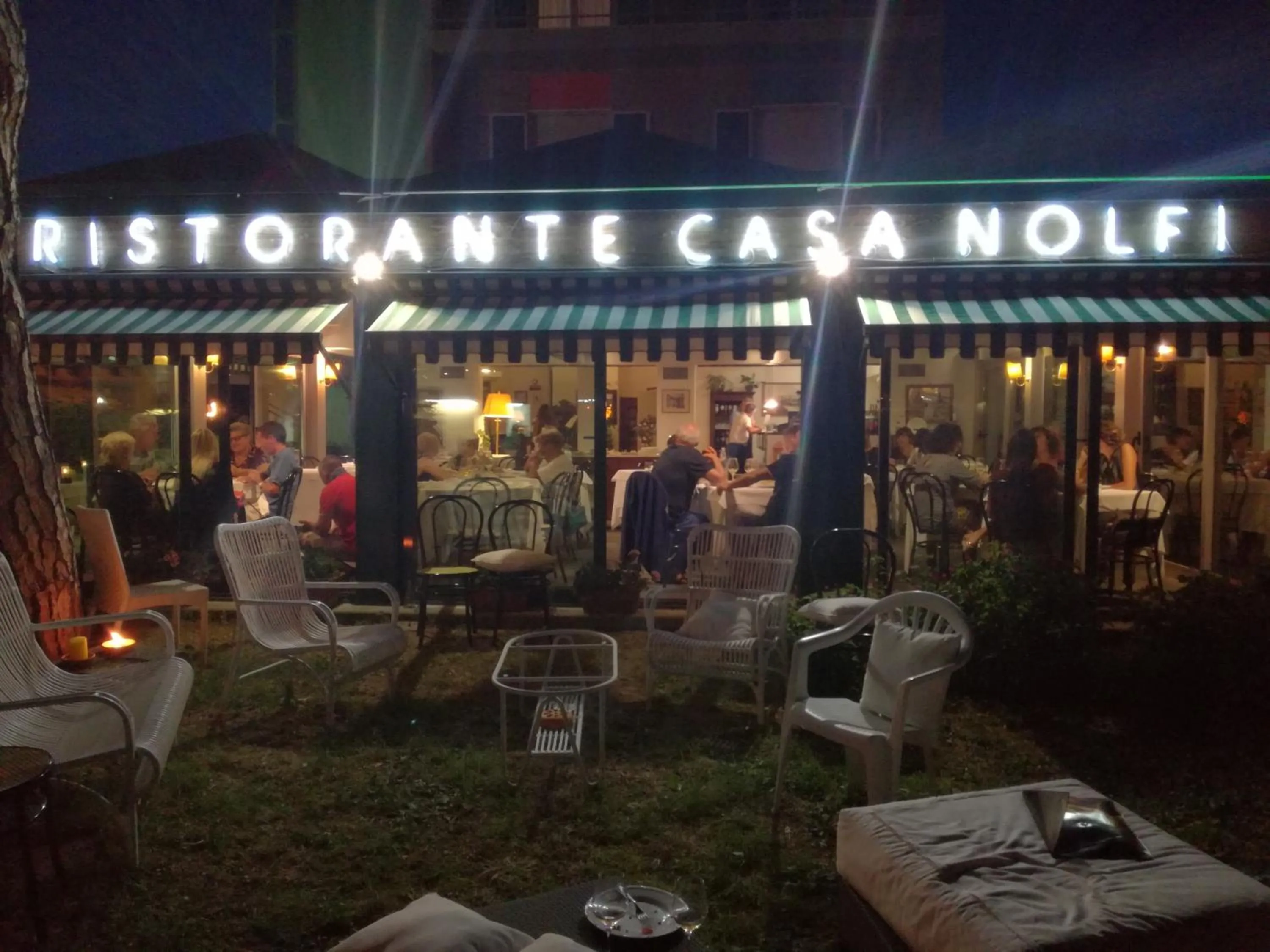 Patio in Hotel Augustus