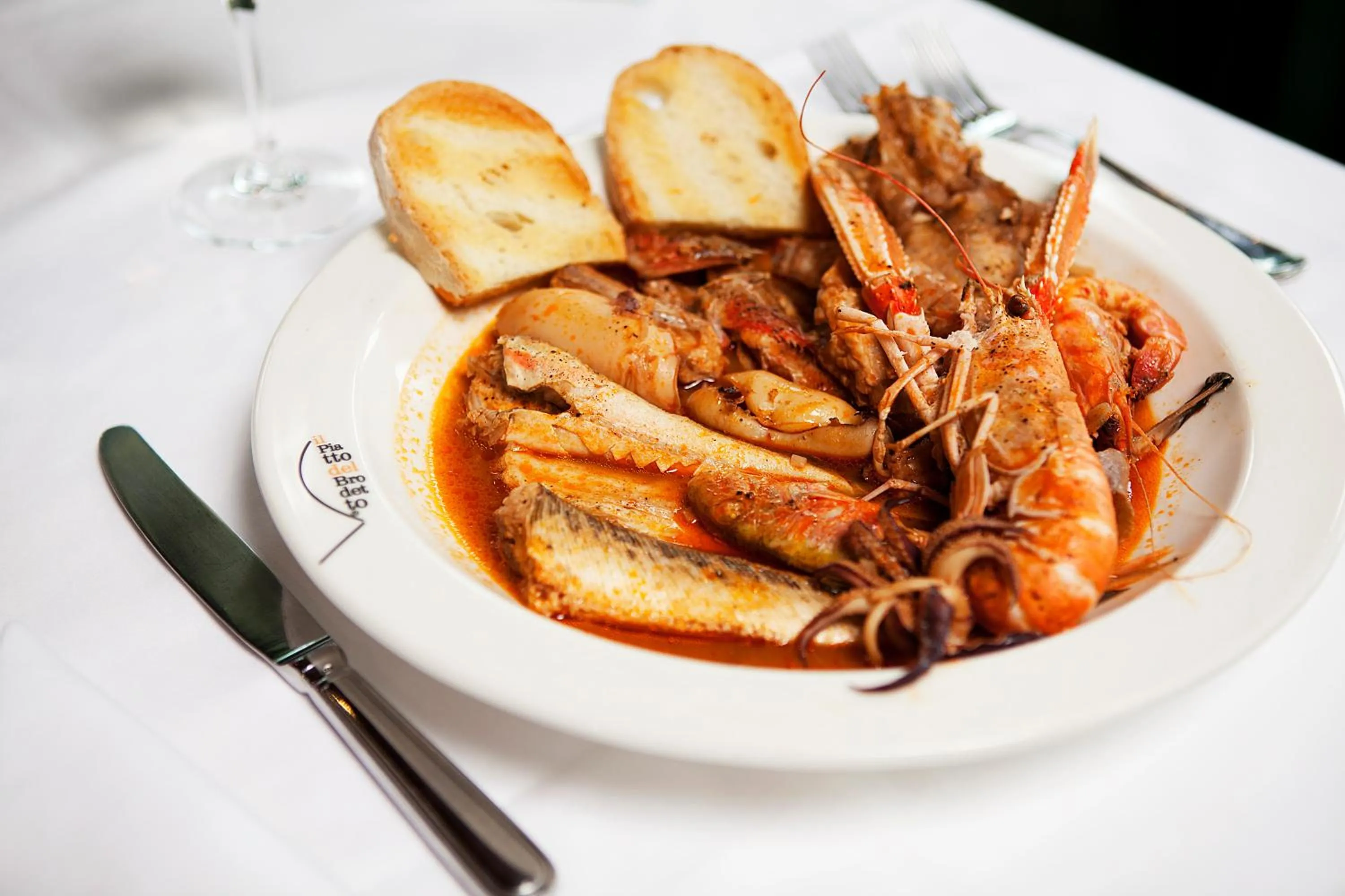 Restaurant/places to eat in Hotel Augustus