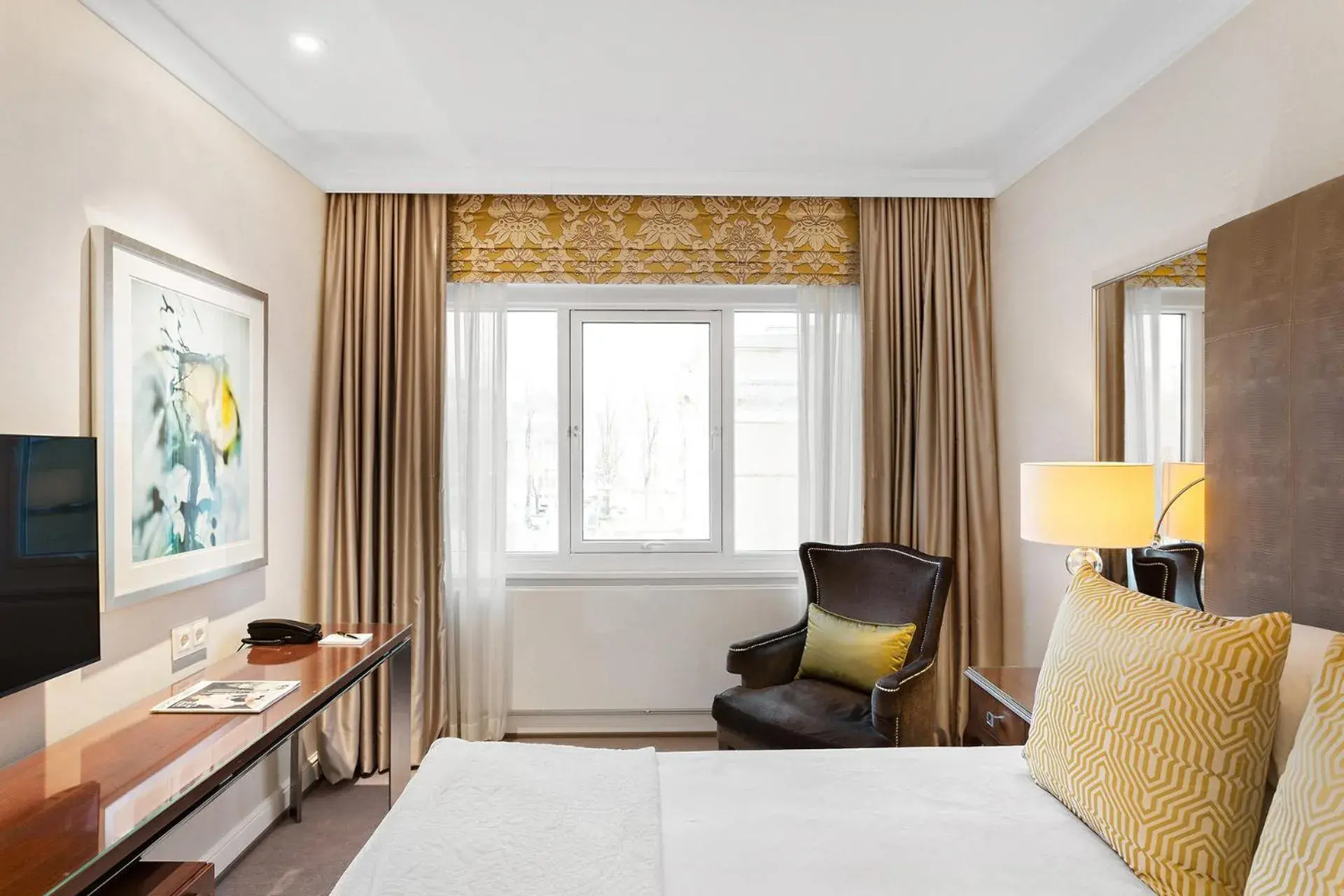 Photo of the whole room in Hotel Continental Photo of the whole room in Hotel Continental