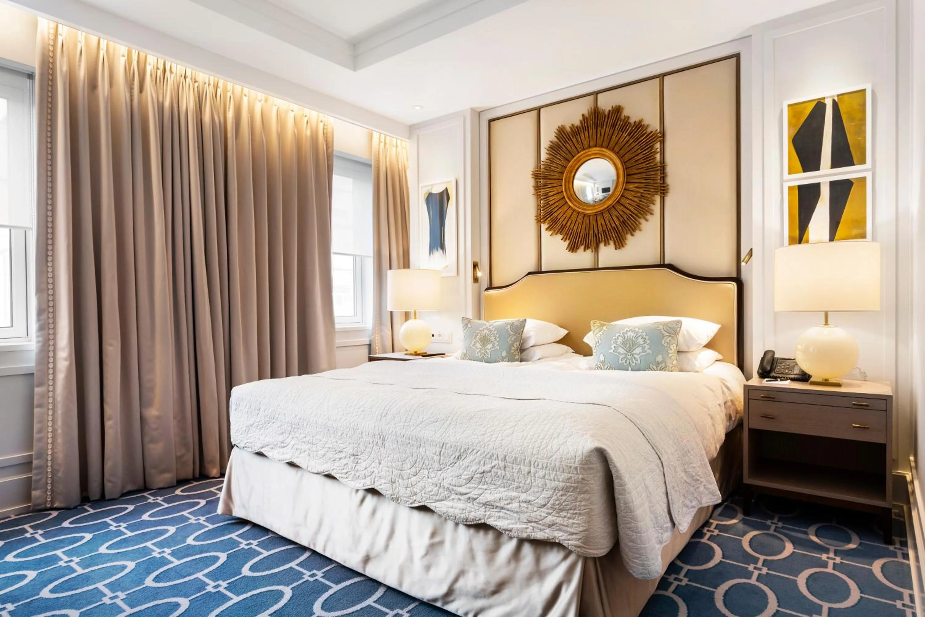 Bedroom, Bed in Hotel Continental