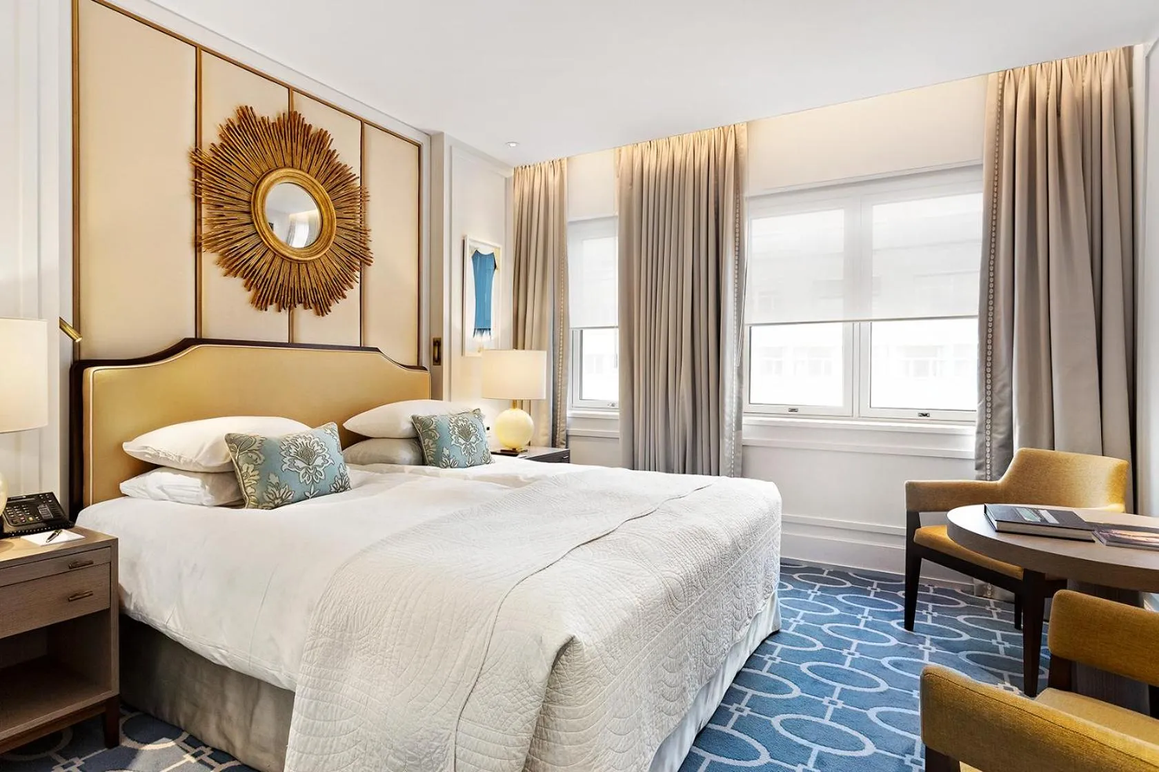 Photo of the whole room, Bed in Hotel Continental