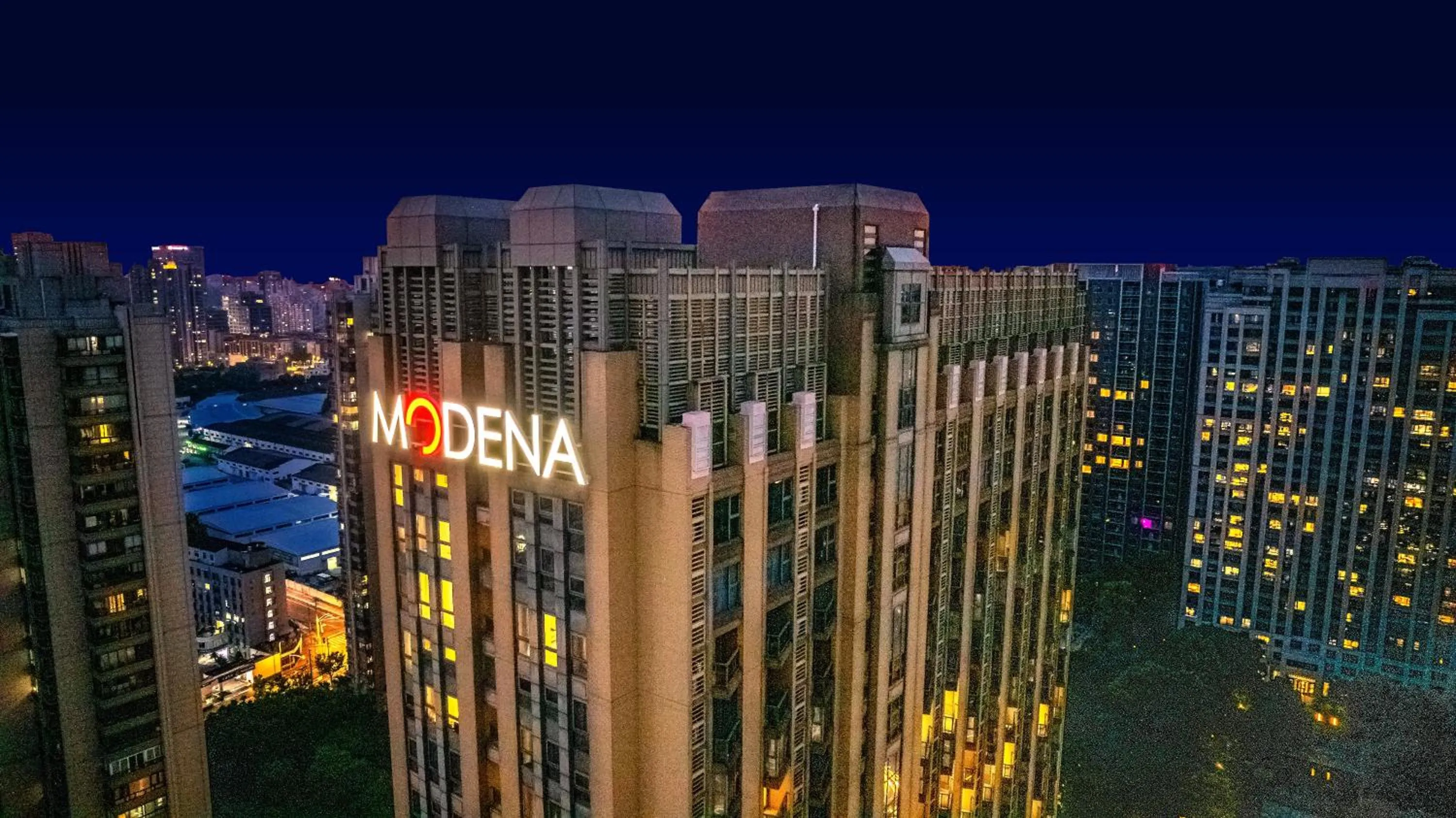 Property building in Modena by Fraser Putuo Shanghai