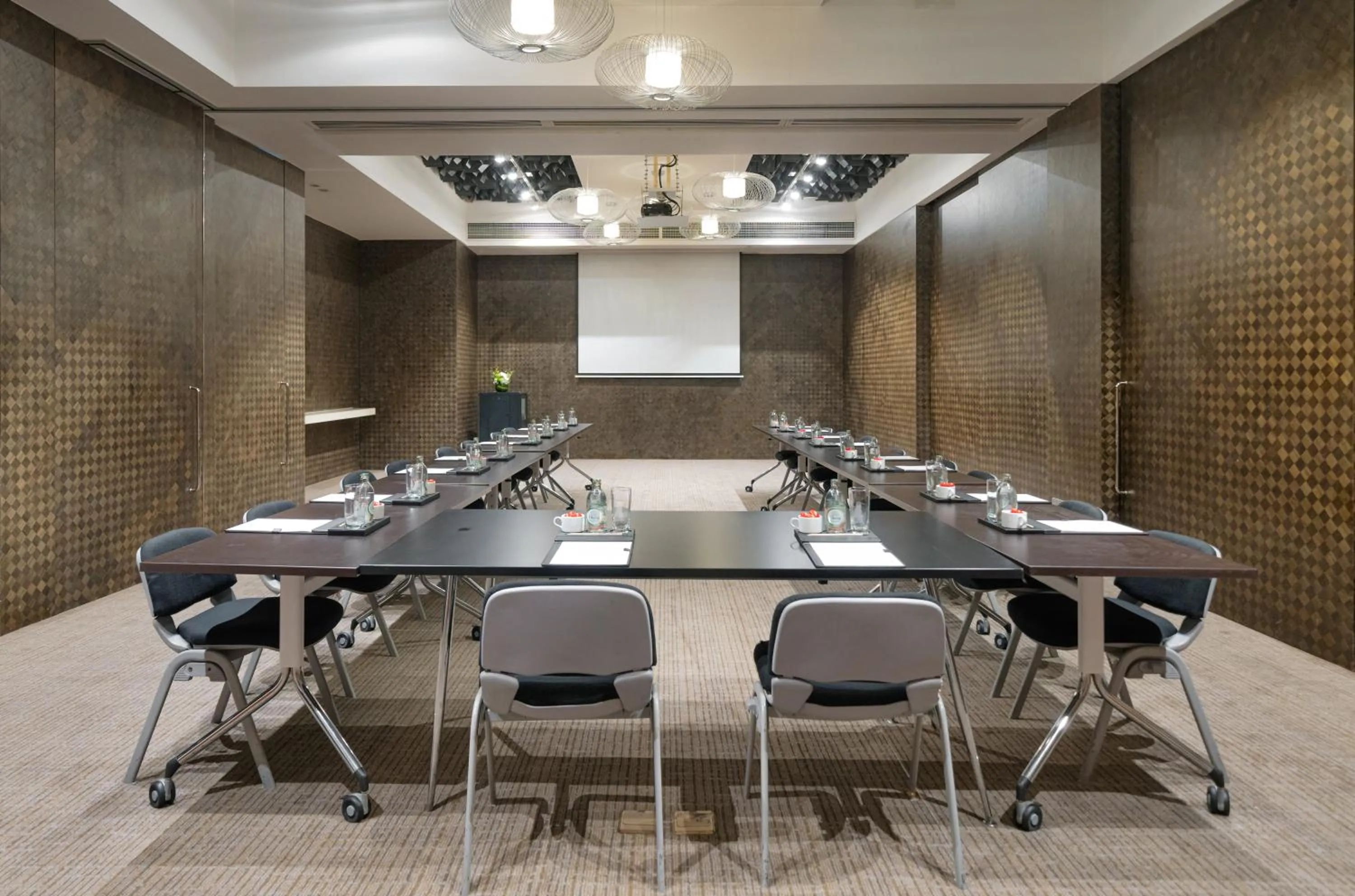 Meeting/conference room in Modena by Fraser Putuo Shanghai