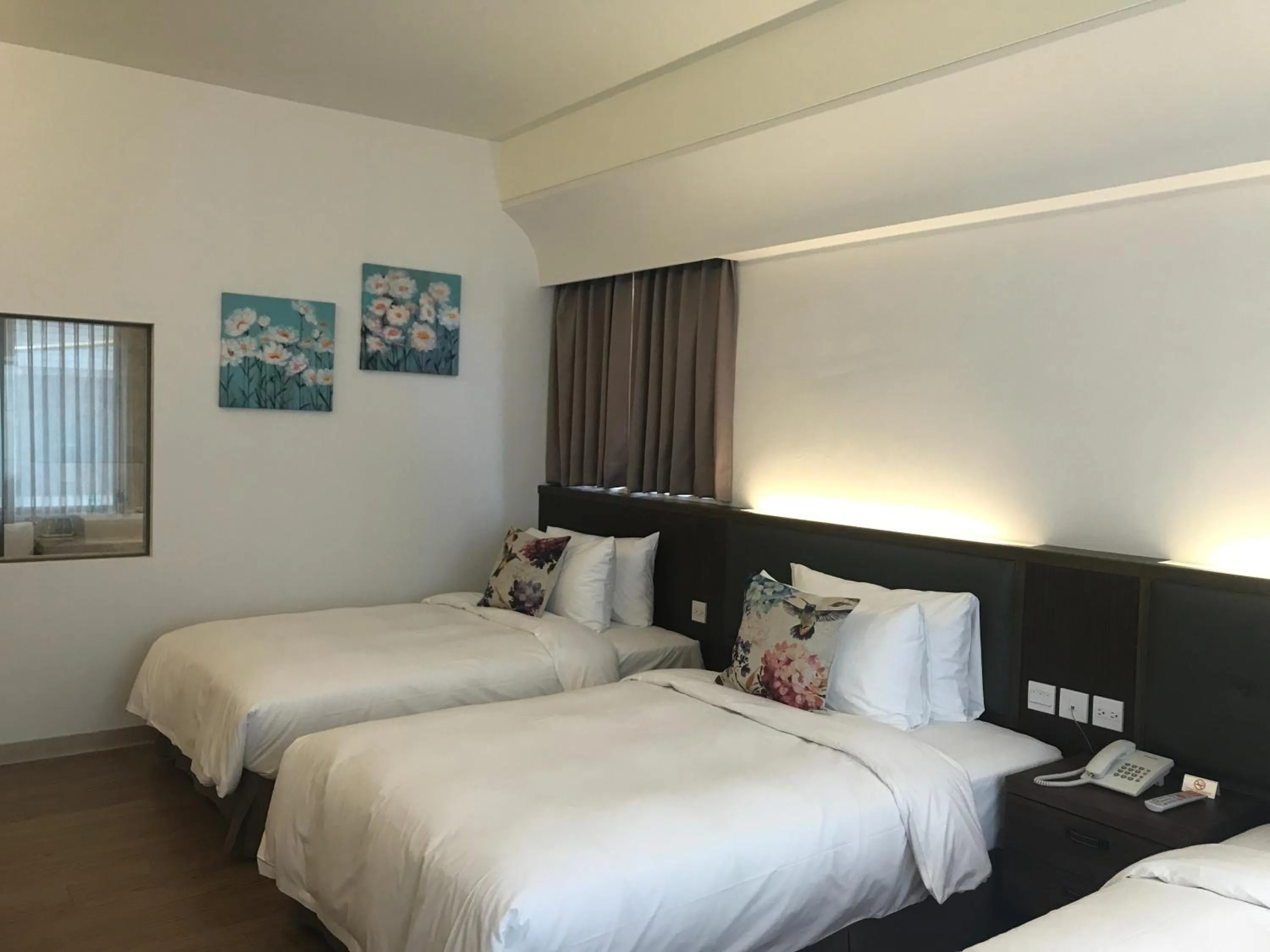 bunk bed, Bed in ML Hotel