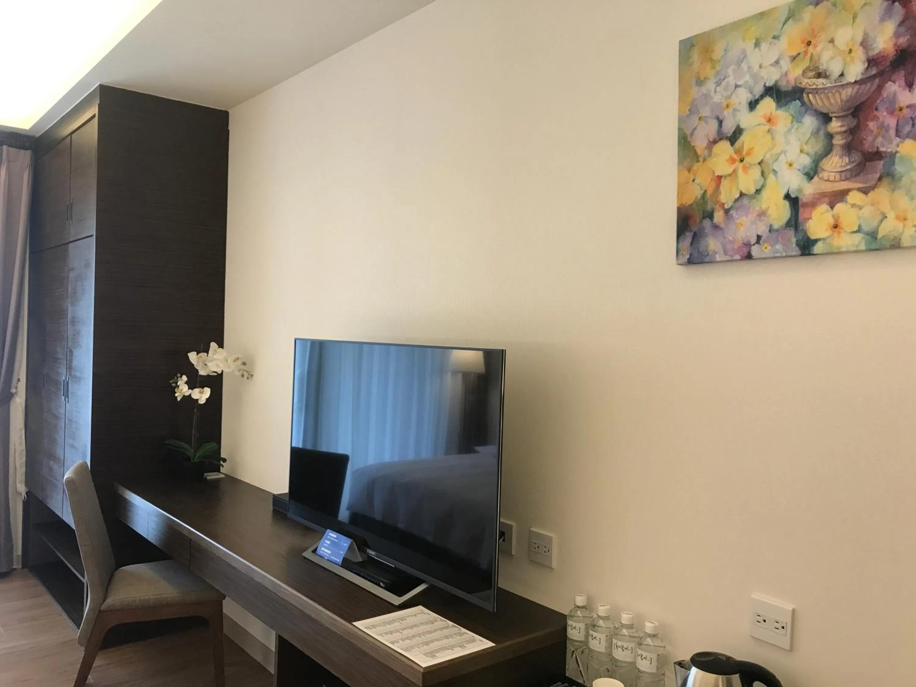 Photo of the whole room in ML Hotel