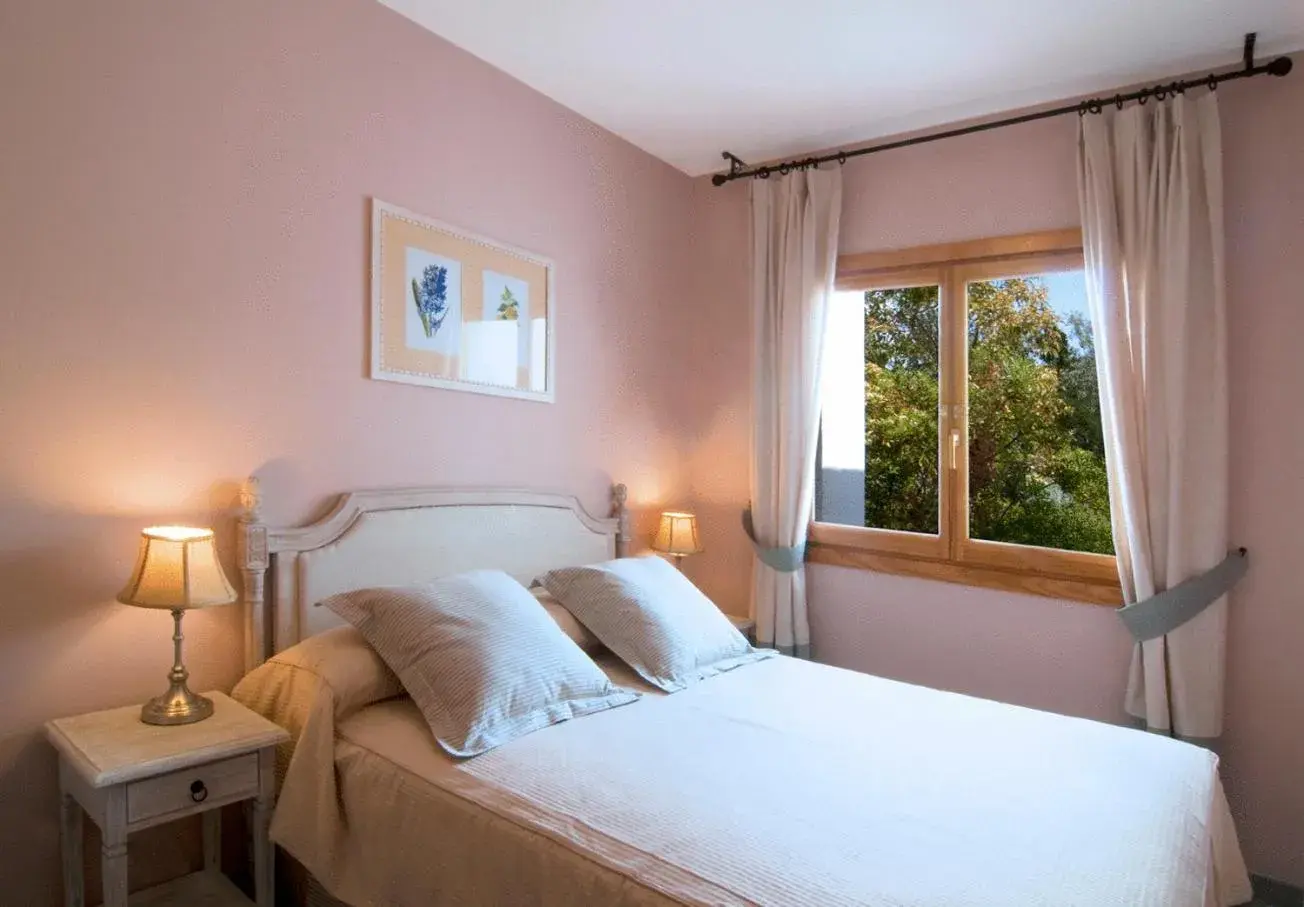 Photo of the whole room, Bed in Villa Turística de Laujar de Andarax Photo of the whole room, Bed in Villa Turística de Laujar de Andarax