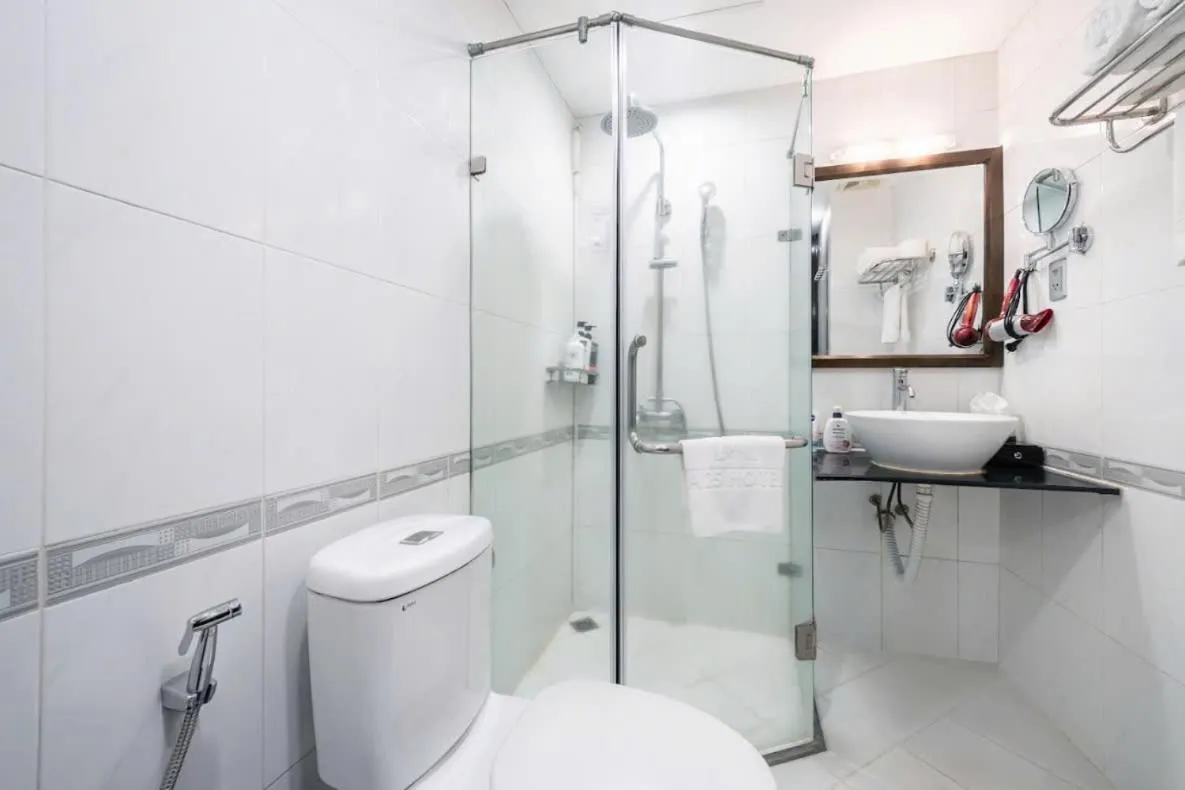 Bathroom in A25 Hotel - 28 Trần Quý Cáp