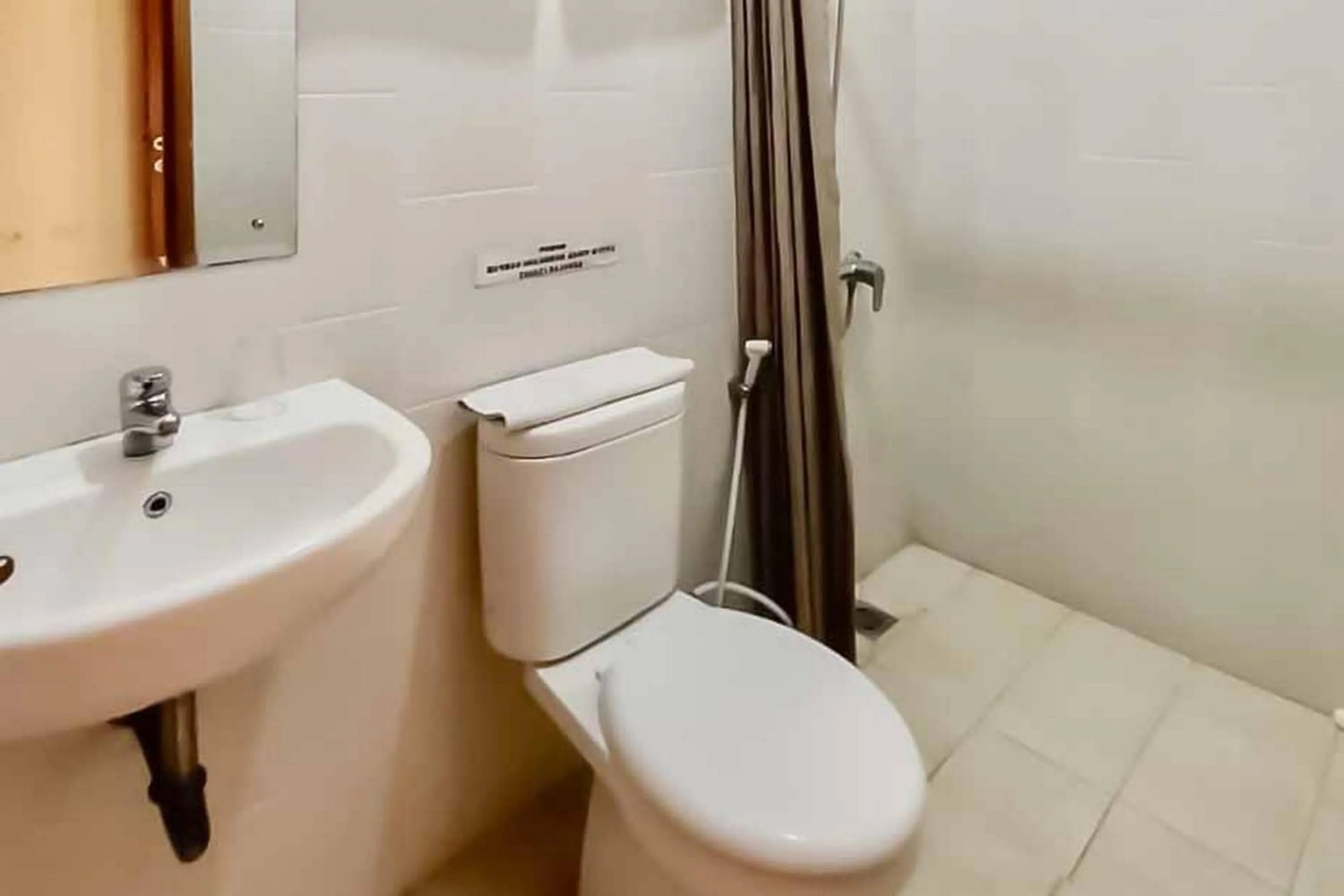 RedDoorz Syariah Plus near Cirebon Super Block Mall 2